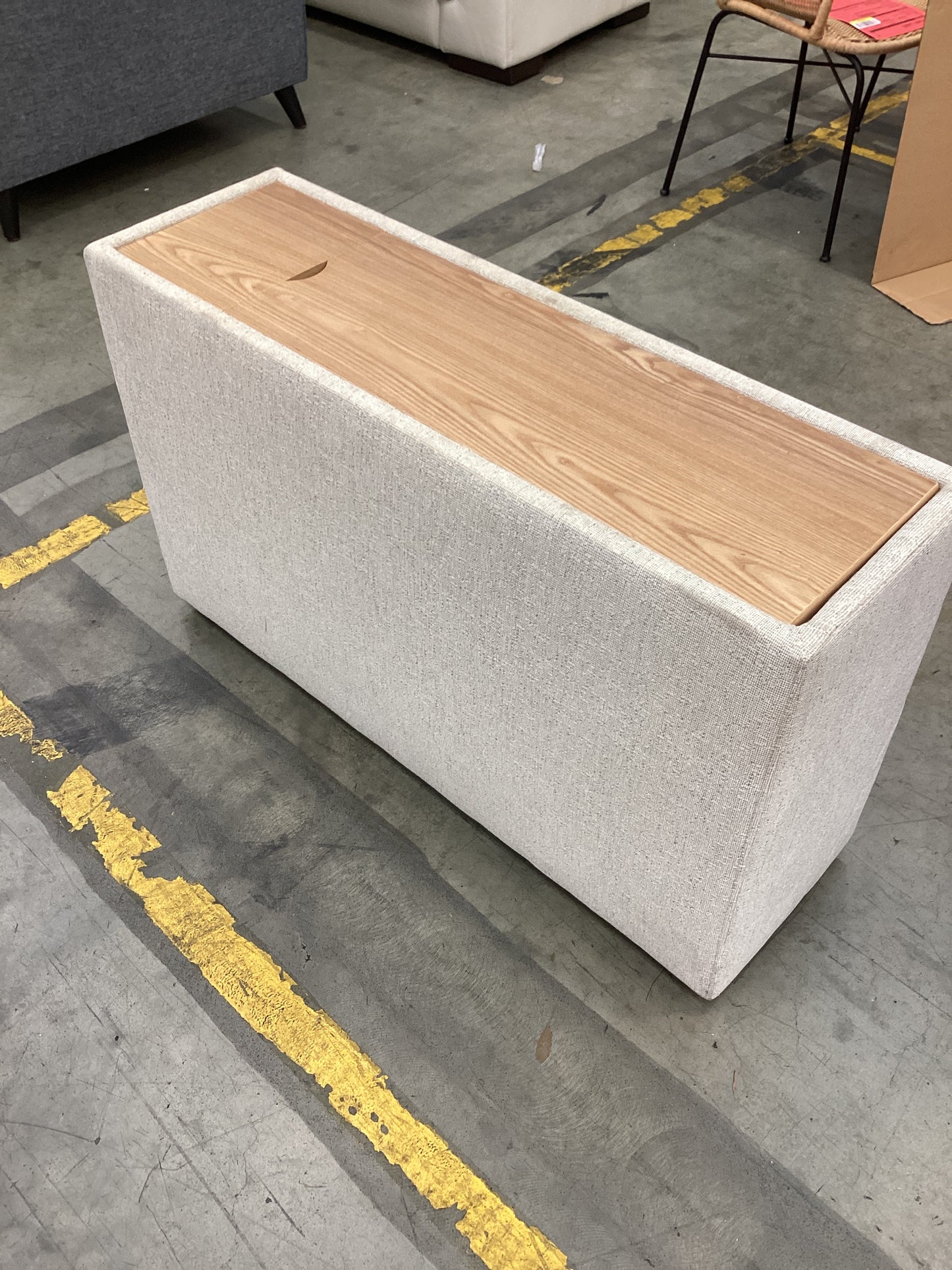 QLD QRS21291 LOFT STORAGE ARMREST (RAF - CLIPS LEFT) SANCY OYSTER NATURAL TONE