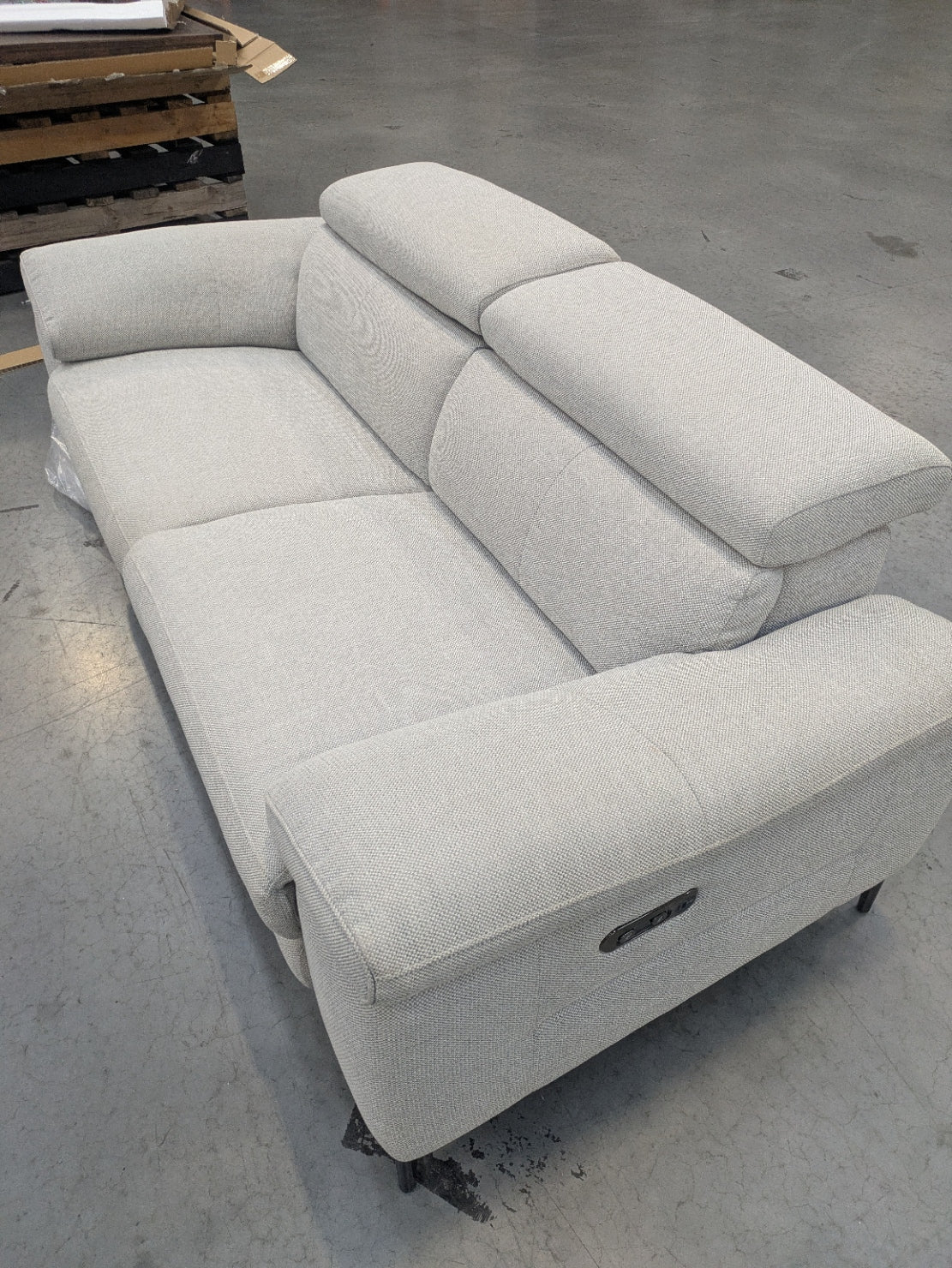 VICDC CLV20235 Cora Battery Recliner Sofa 3S Talent Cloud (2 Motion)