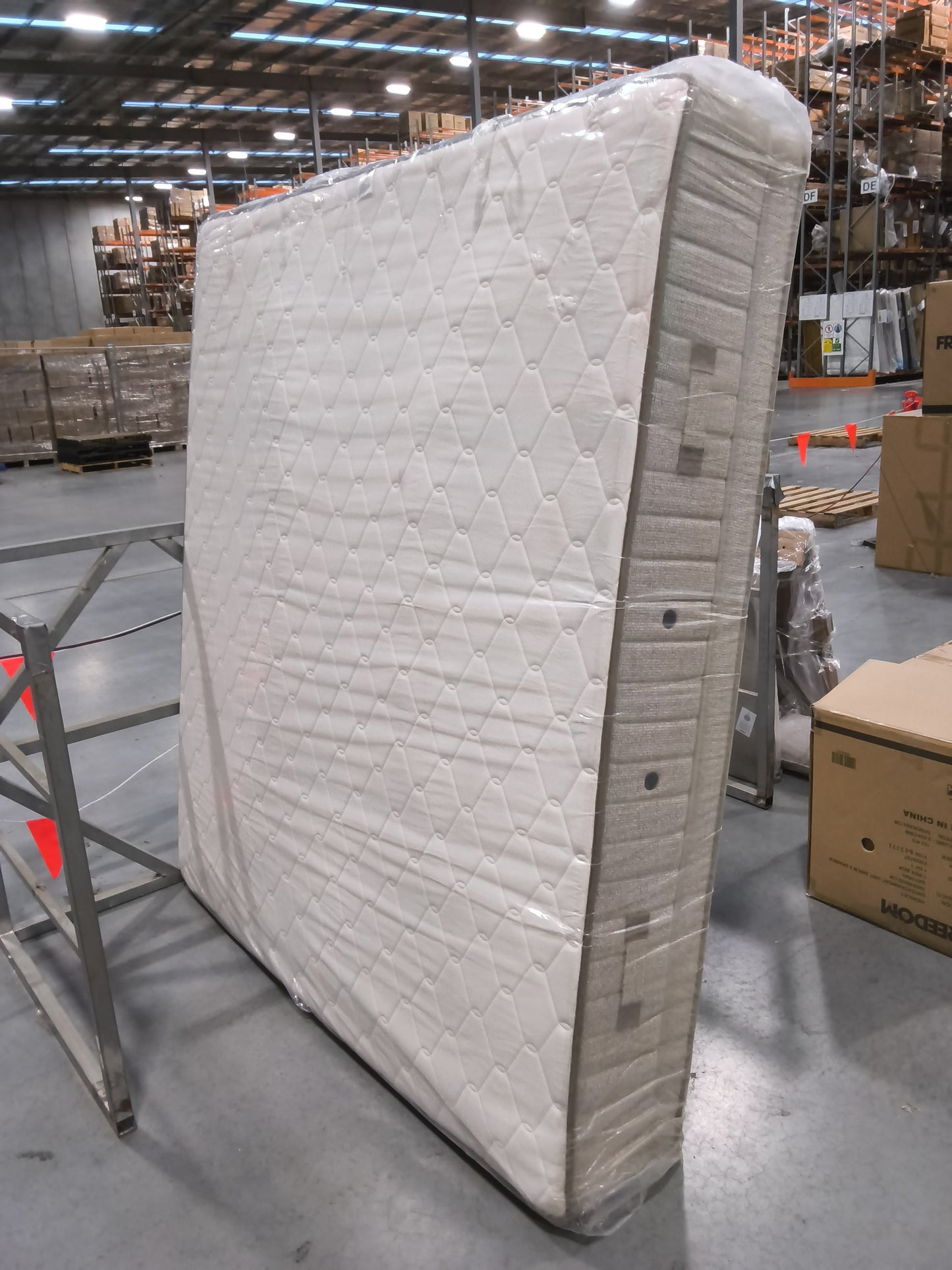 VICDC CLV20322 Alderton Plush Mattress King Freedom R
