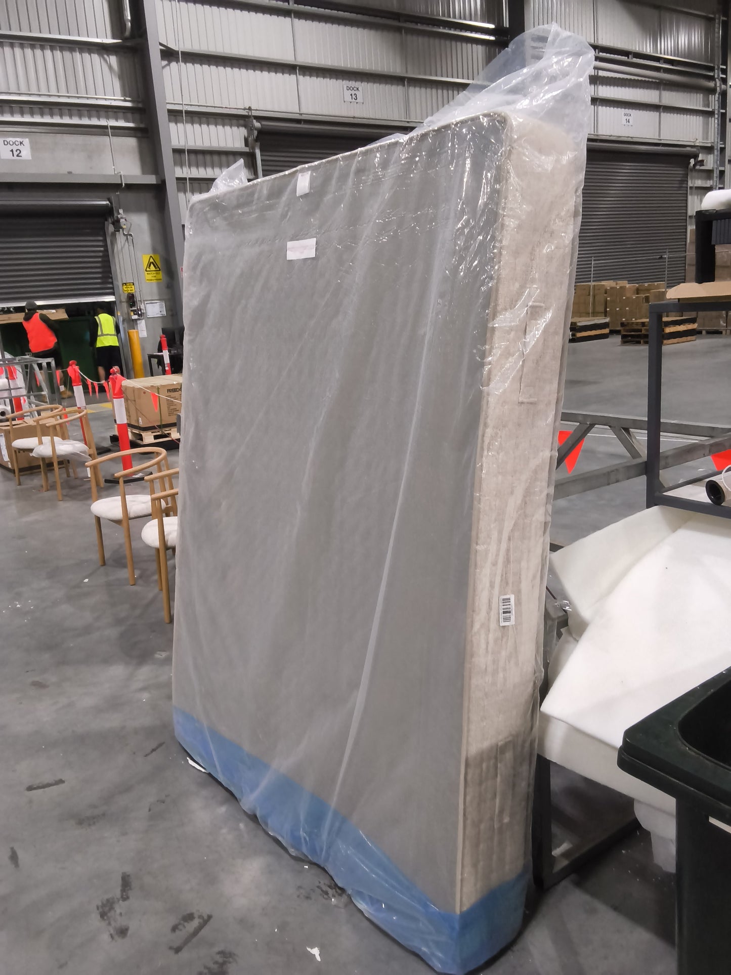 VICDC CLV20305 Devonleigh Firm Mattress Queen