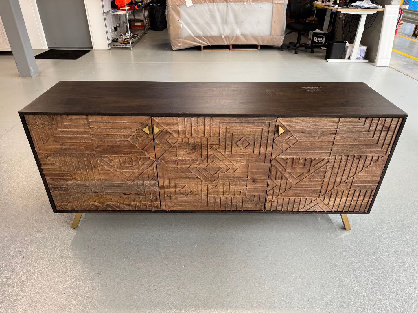VICDC Labyrinth Buffet Natural/Black 24128094|VRS132128