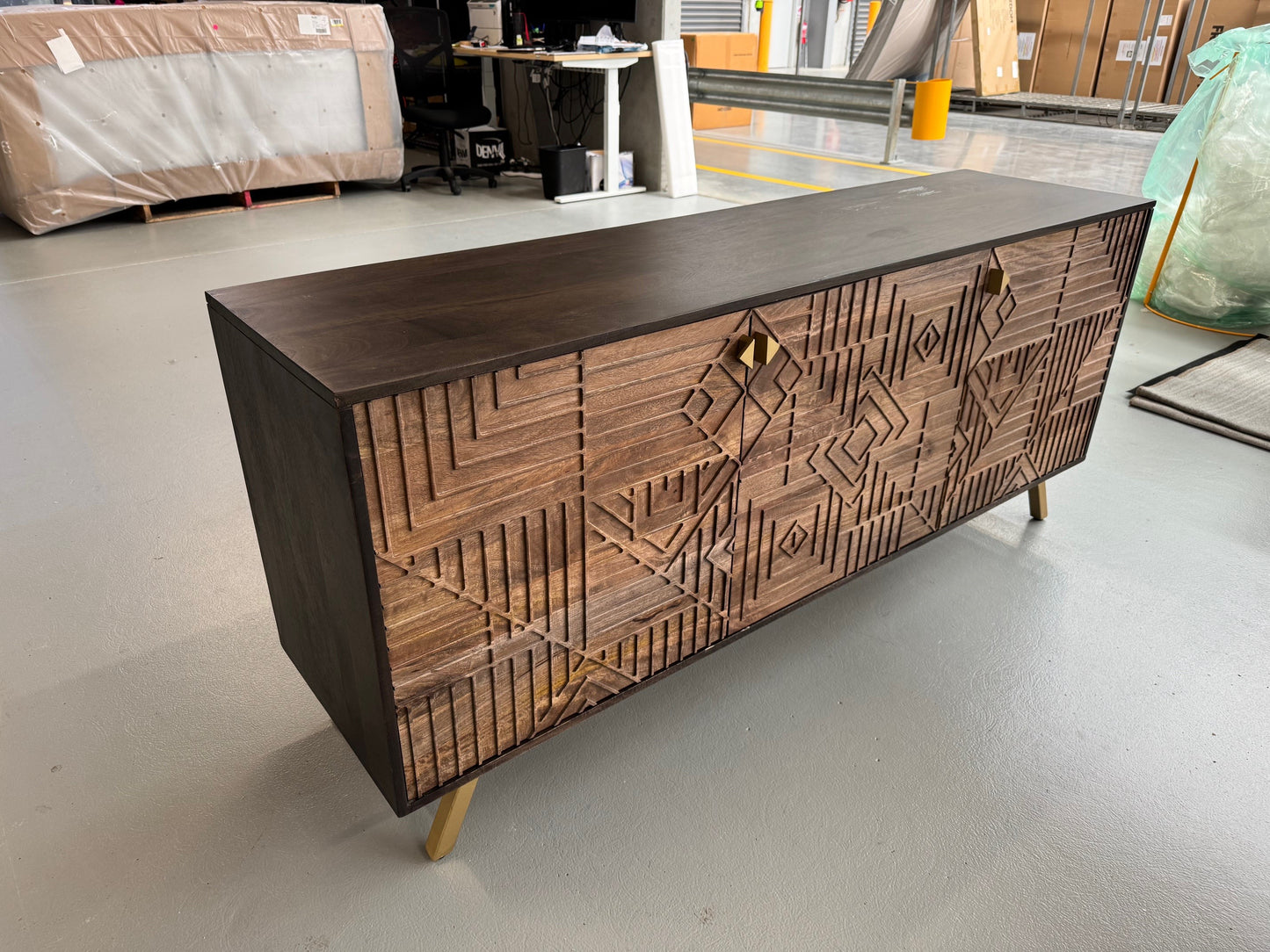 VICDC Labyrinth Buffet Natural/Black 24128094|VRS132128