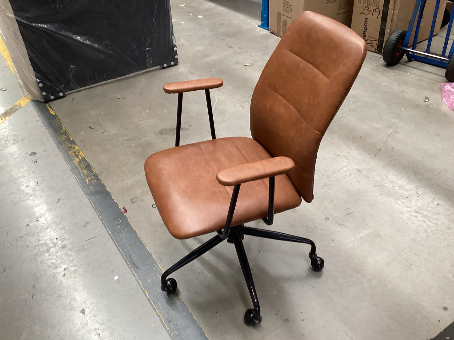 QLD QRS23407 Oren Office Chair  PU Vintage Tan