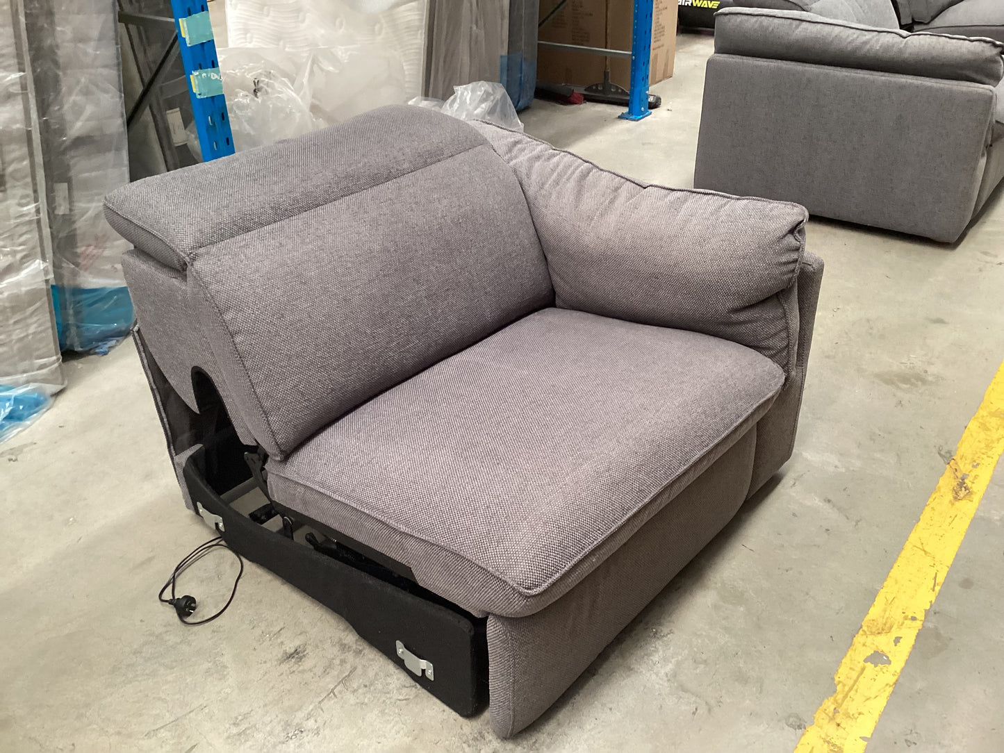 QLD QRS22800 Sorrento Electric Recliner Modular 1.5S (2of2)