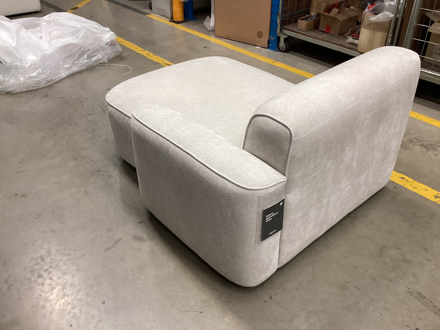 QLD QRS23240 Apartment 01 Modular Chaise RAF Glamour