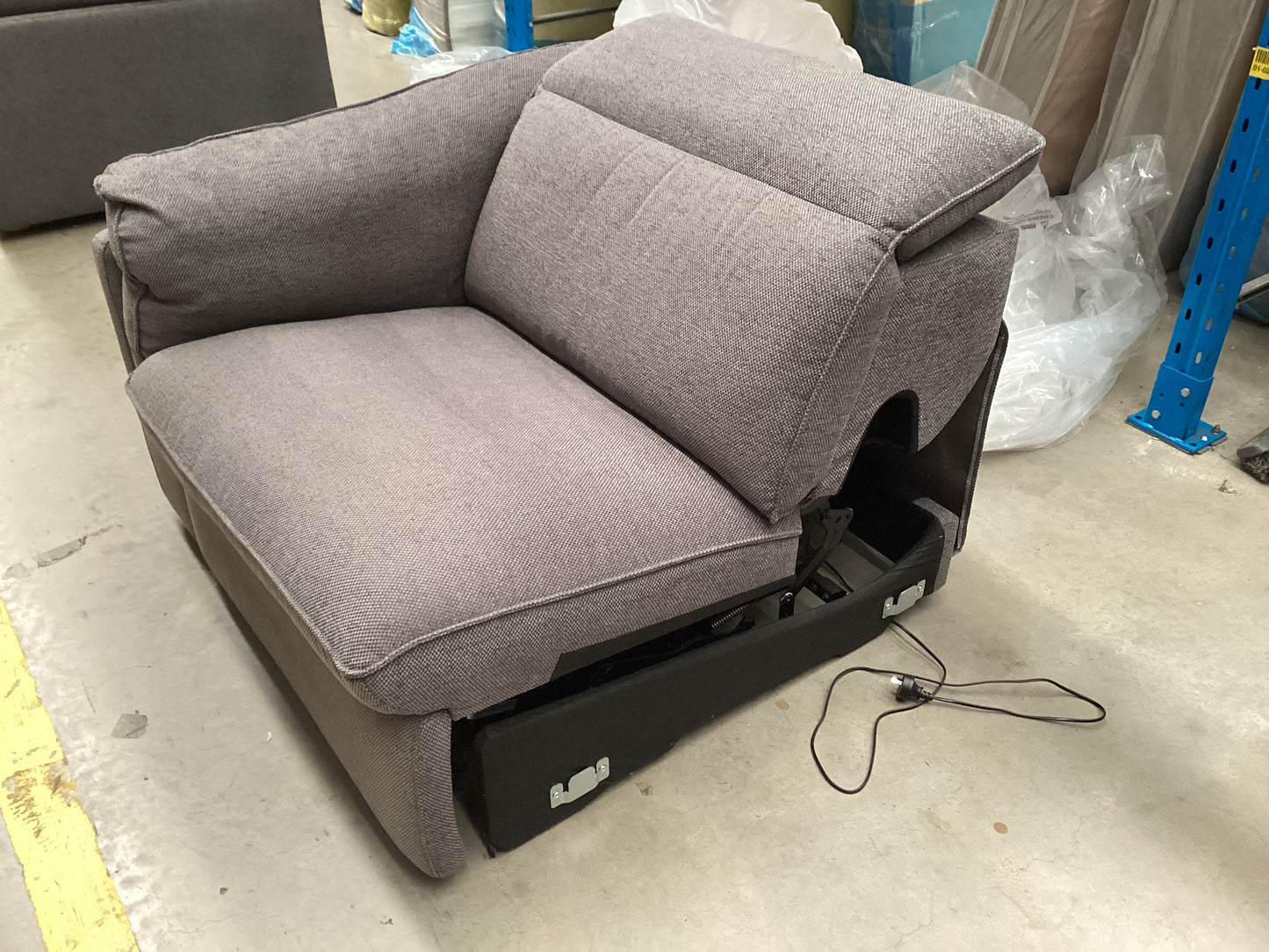 QLD QRS22784 Sorrento Electric Recliner Modular 1.5S (1of2)