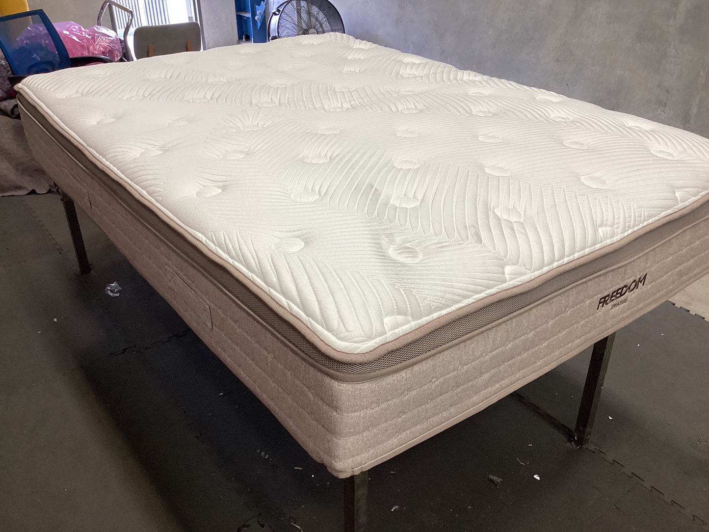 QLD QRS23273 Stratus Medium Mattress Double