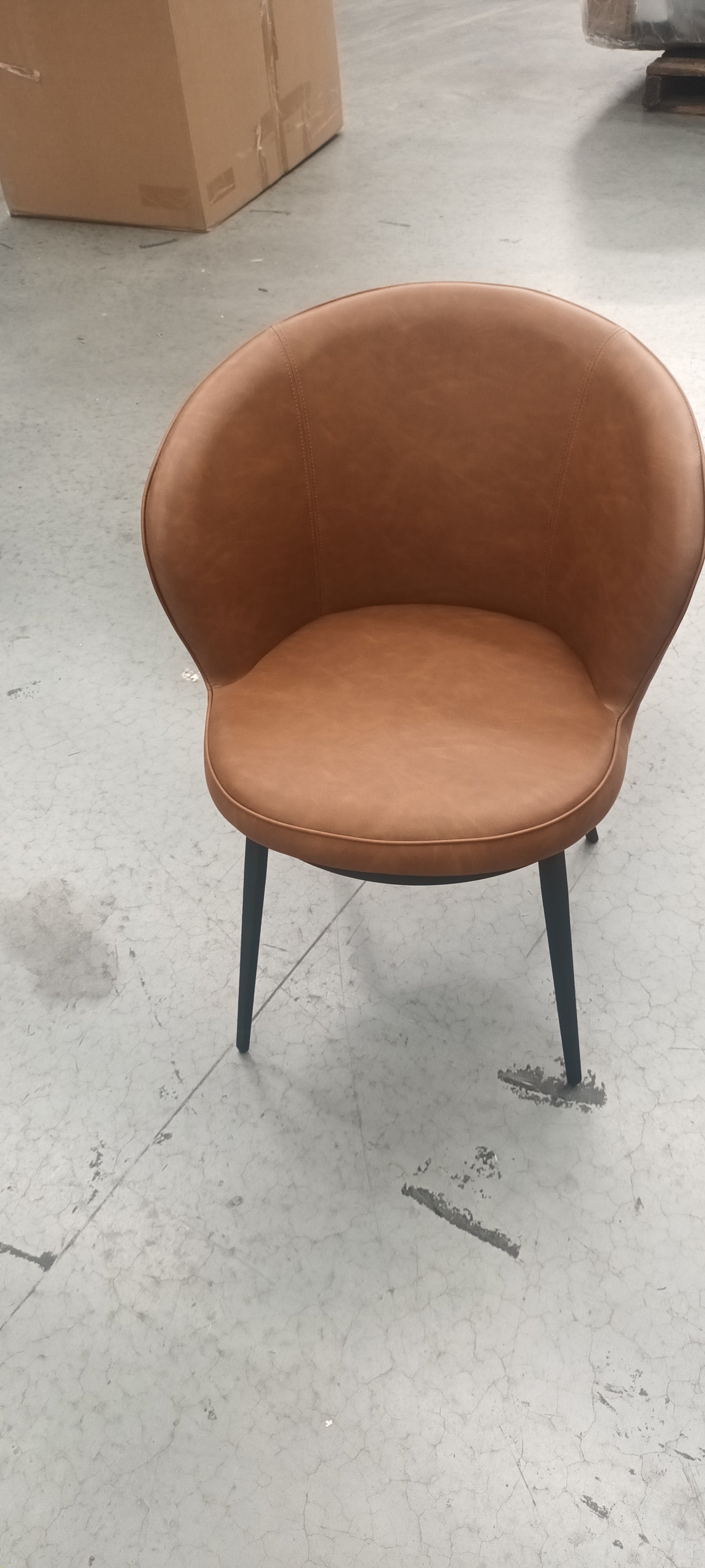 VICDC CLV20122 Selena Carver Chair Vegan Leather Tan