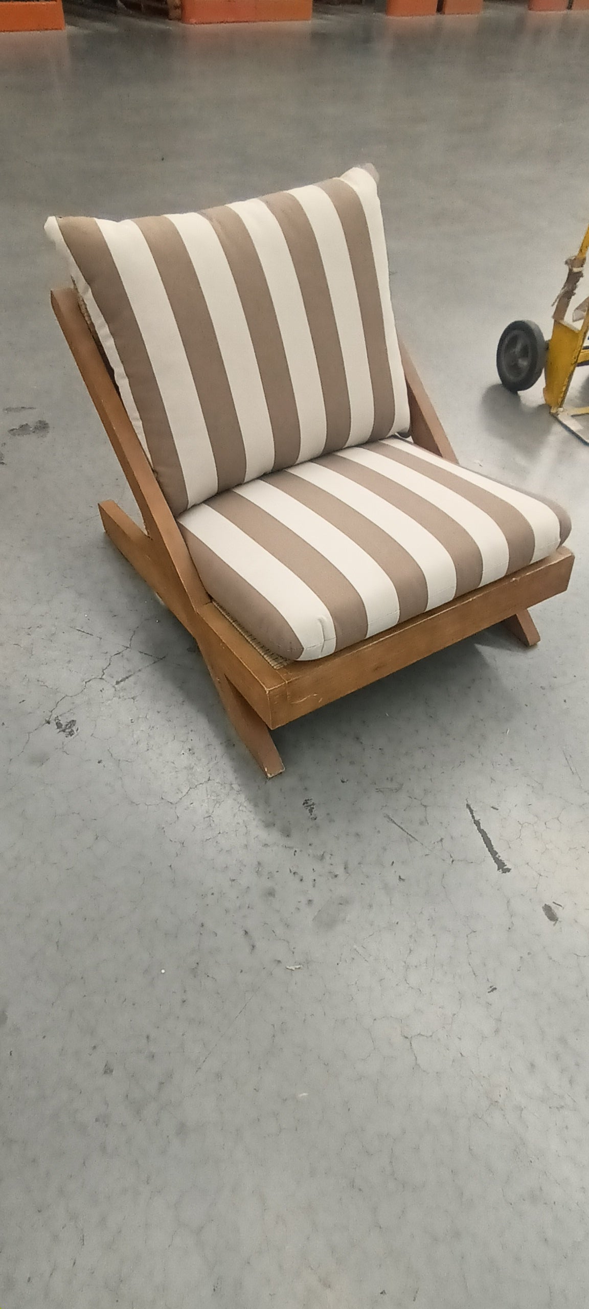 VICDC CLV20120 Manly Outdoor Chair Armless Acacia Striped