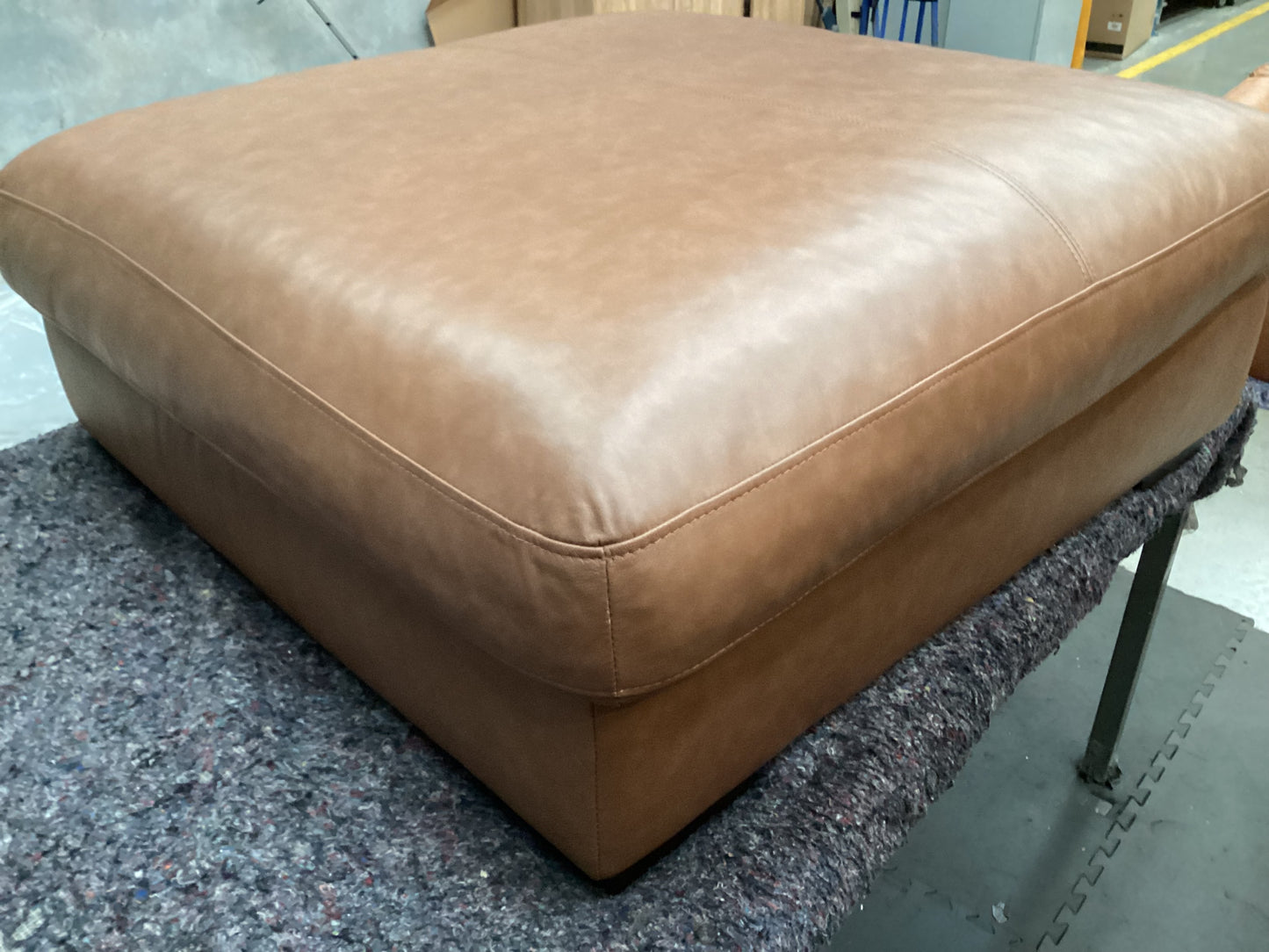 QLD QRS22871 LONG ISLAND Ottoman Bendigo Tan