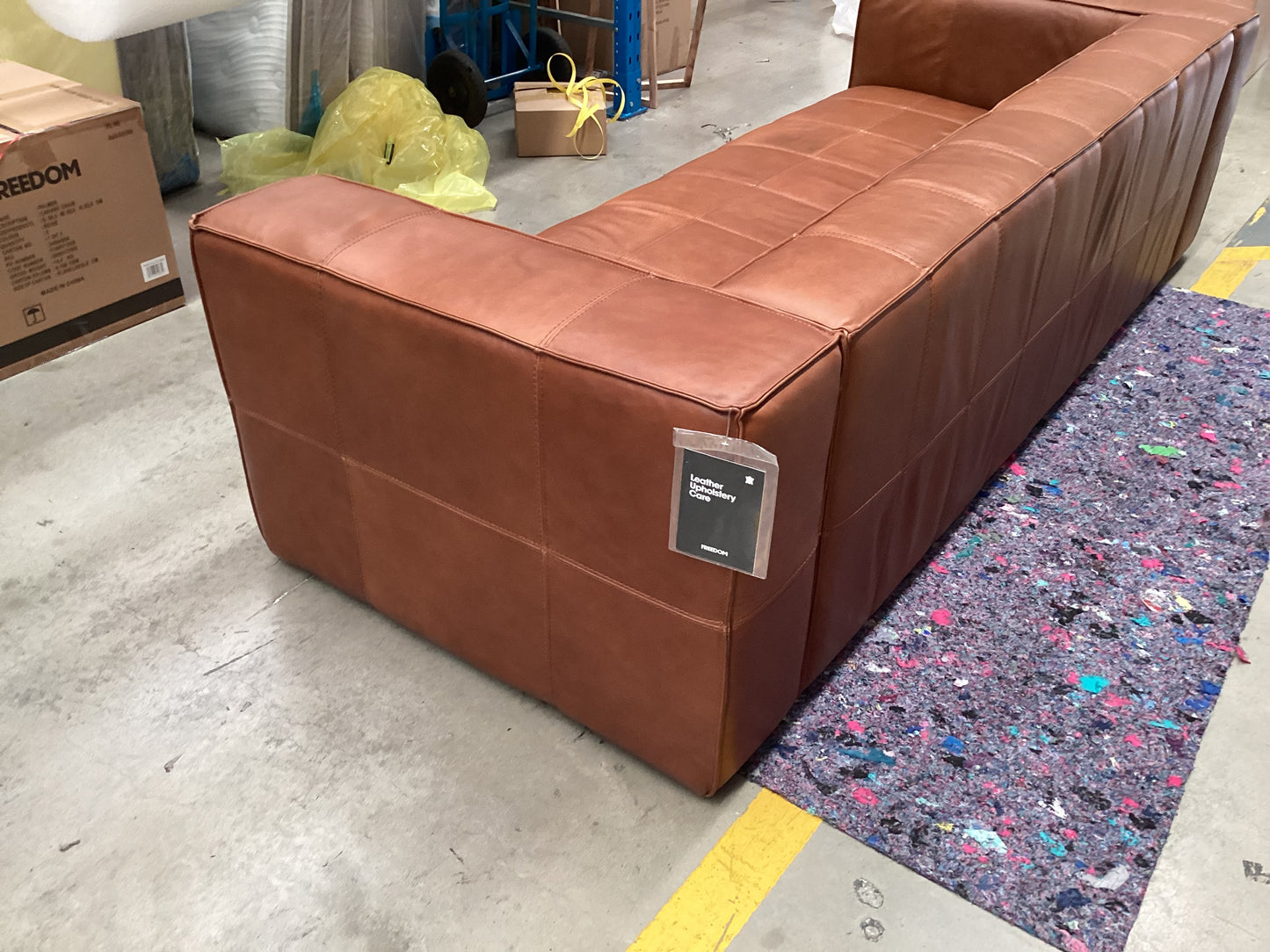 QLD QRS23338 Atlas Sofa 4S Benz Walnut
