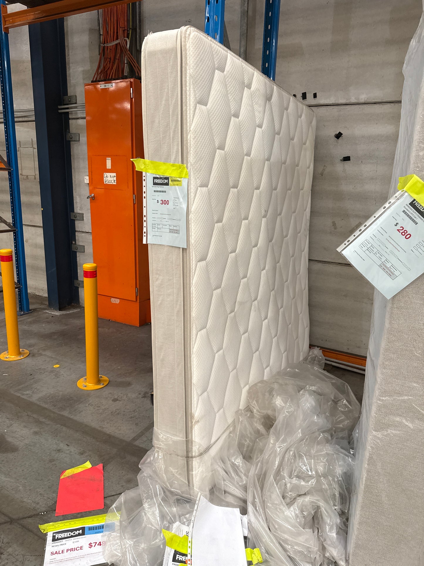 SMPN Sample King Mattress