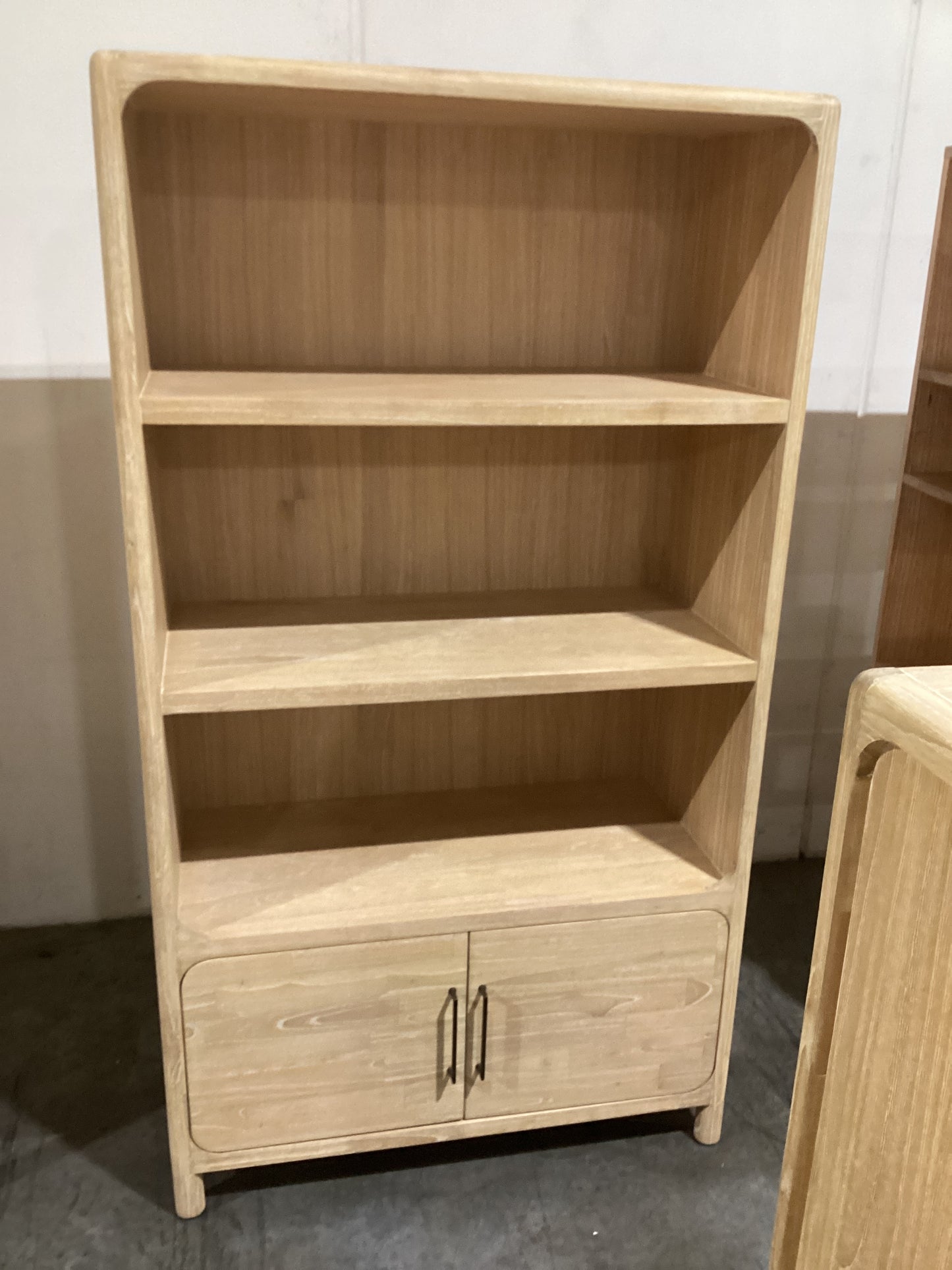 SMPN1388 Riviera Bookshelf