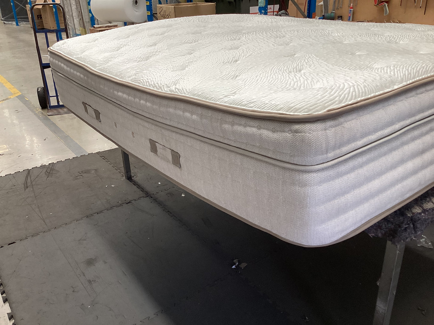 QLD QRS23285 Orion Medium Mattress King