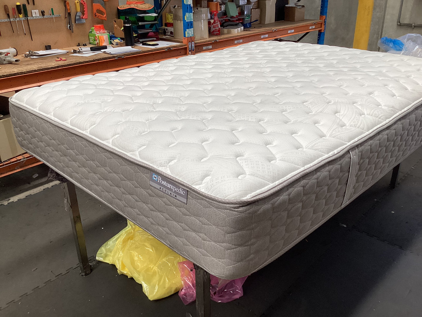 QLD QRS22953 Sealy Cygnus Firm Mattress Queen