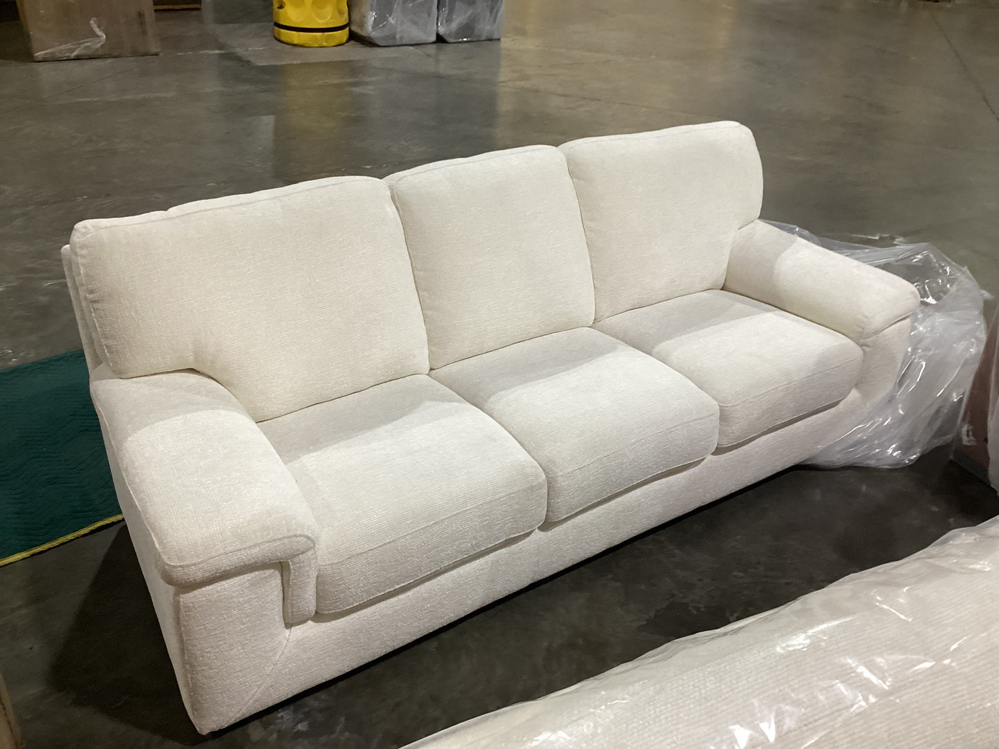 NSW CLN20985 Barret Sofa 3S Chloe Ivory