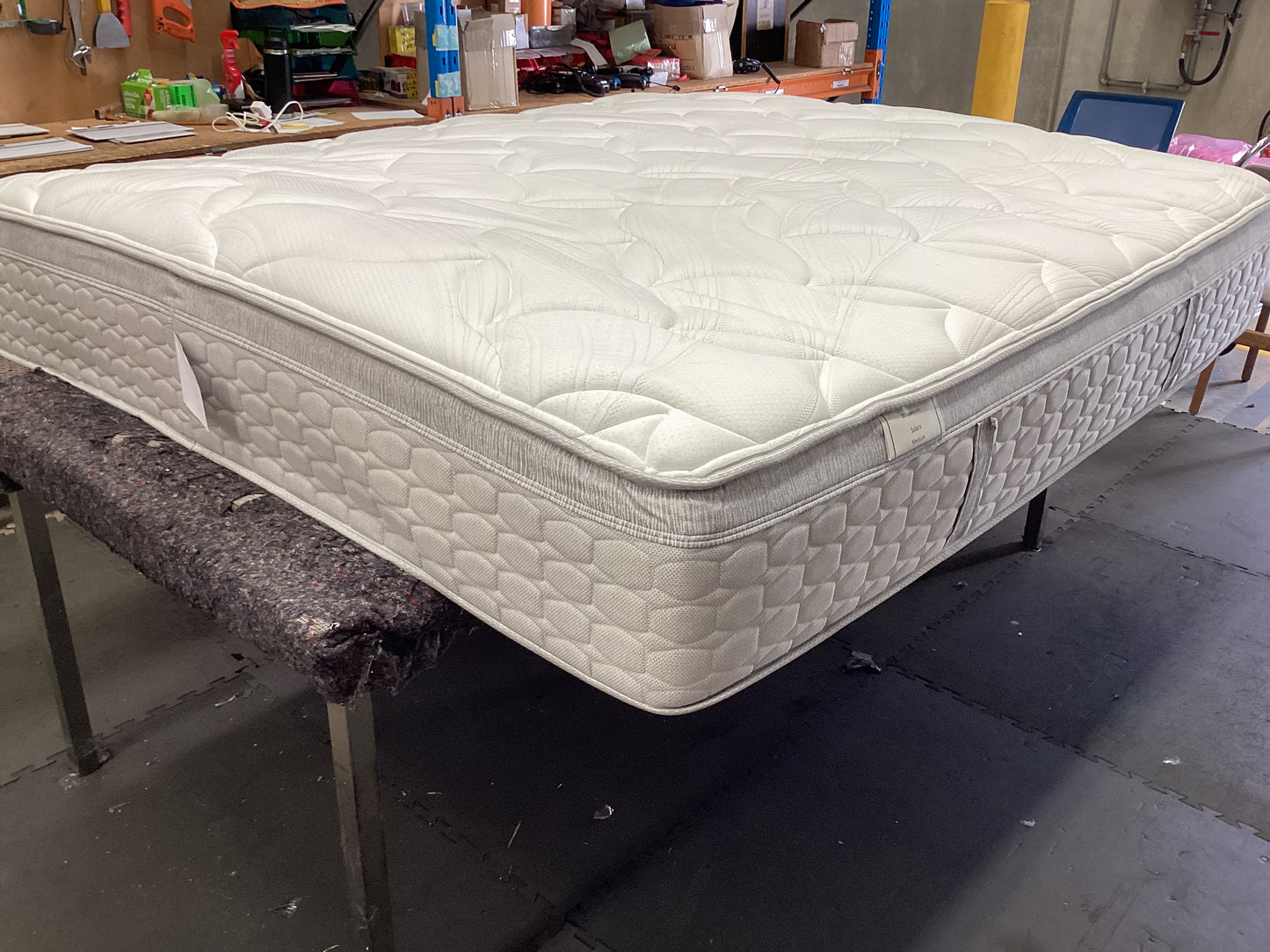 QLD QRS23288 Sealy Solara Medium Mattress King