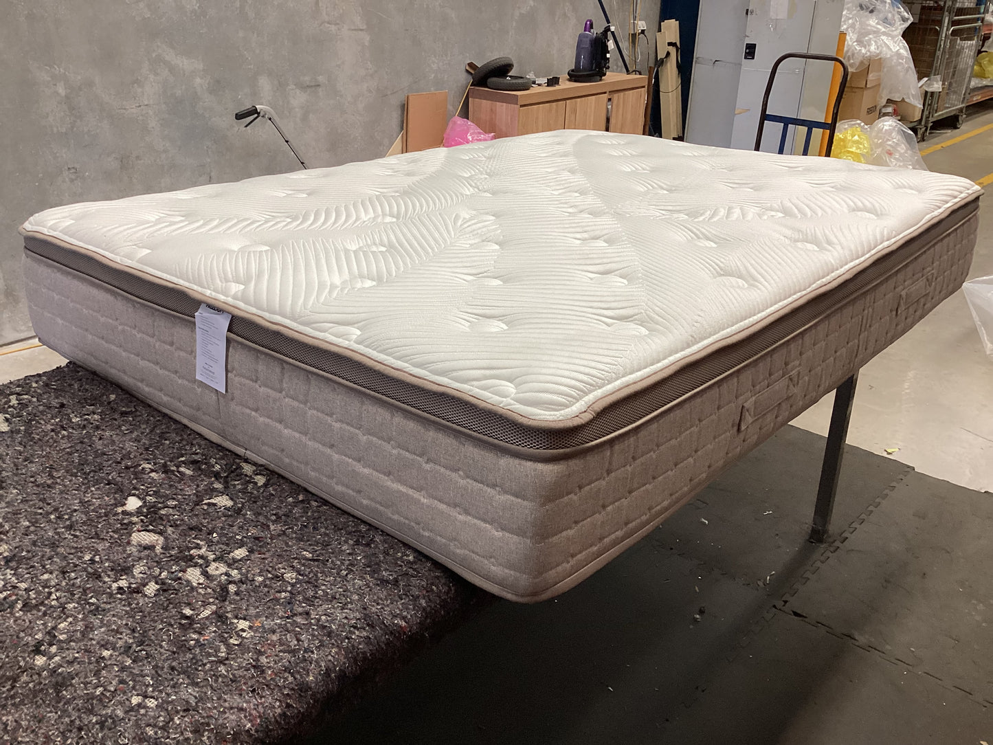 QLD QRS23273 Stratus Medium Mattress Double
