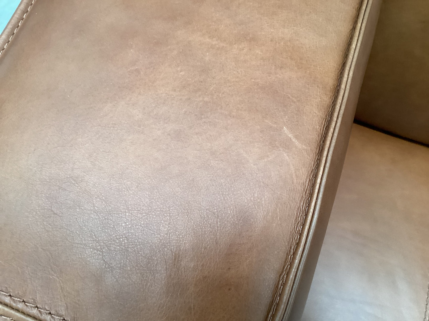 QLD QRS23338 Atlas Sofa 4S Benz Walnut
