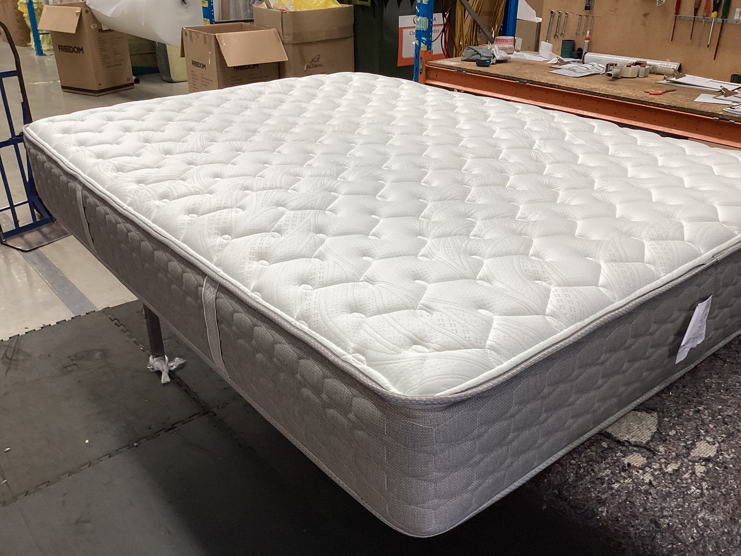 QLD QRS22953 Sealy Cygnus Firm Mattress Queen