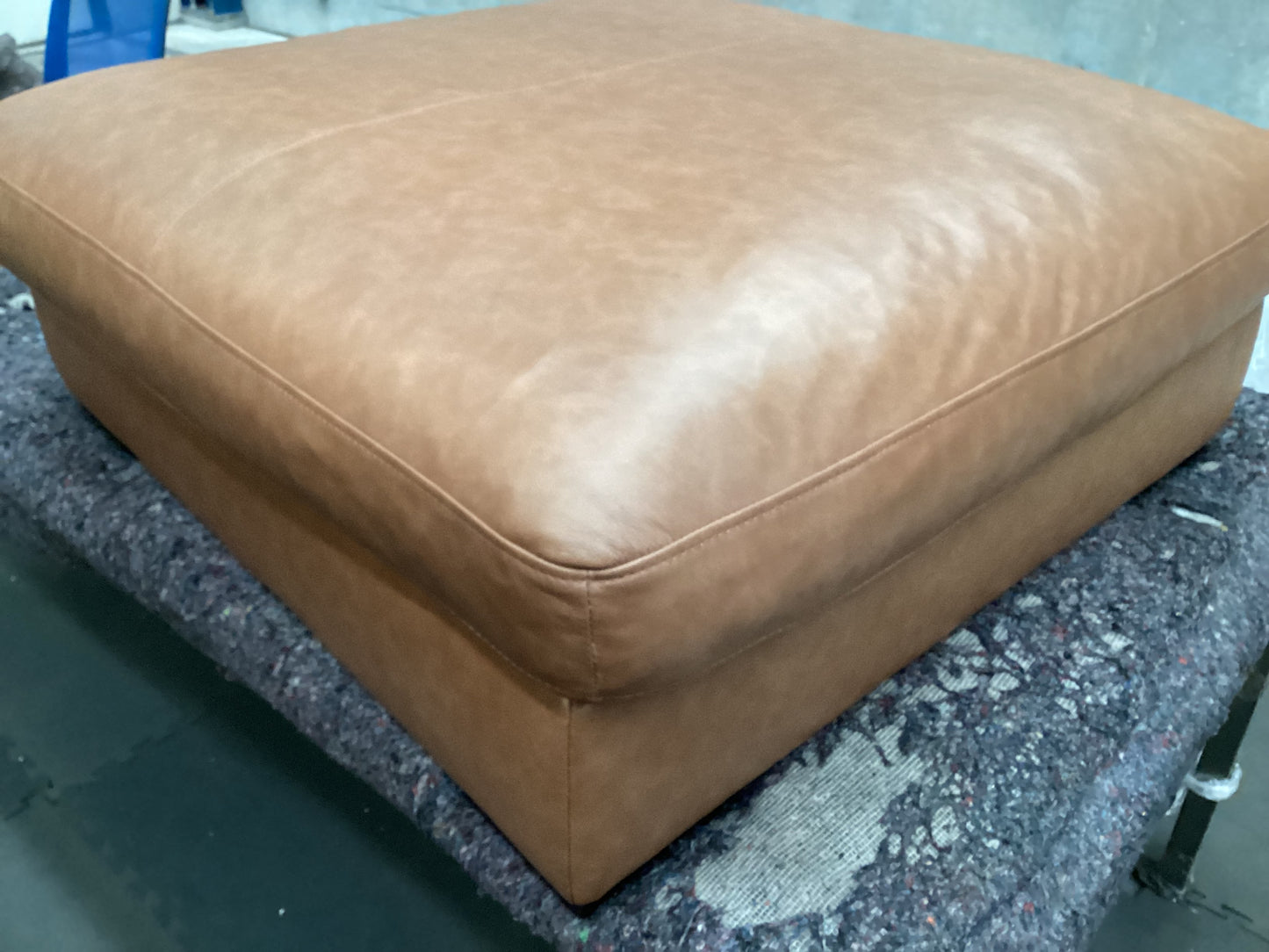 QLD QRS22871 LONG ISLAND Ottoman Bendigo Tan