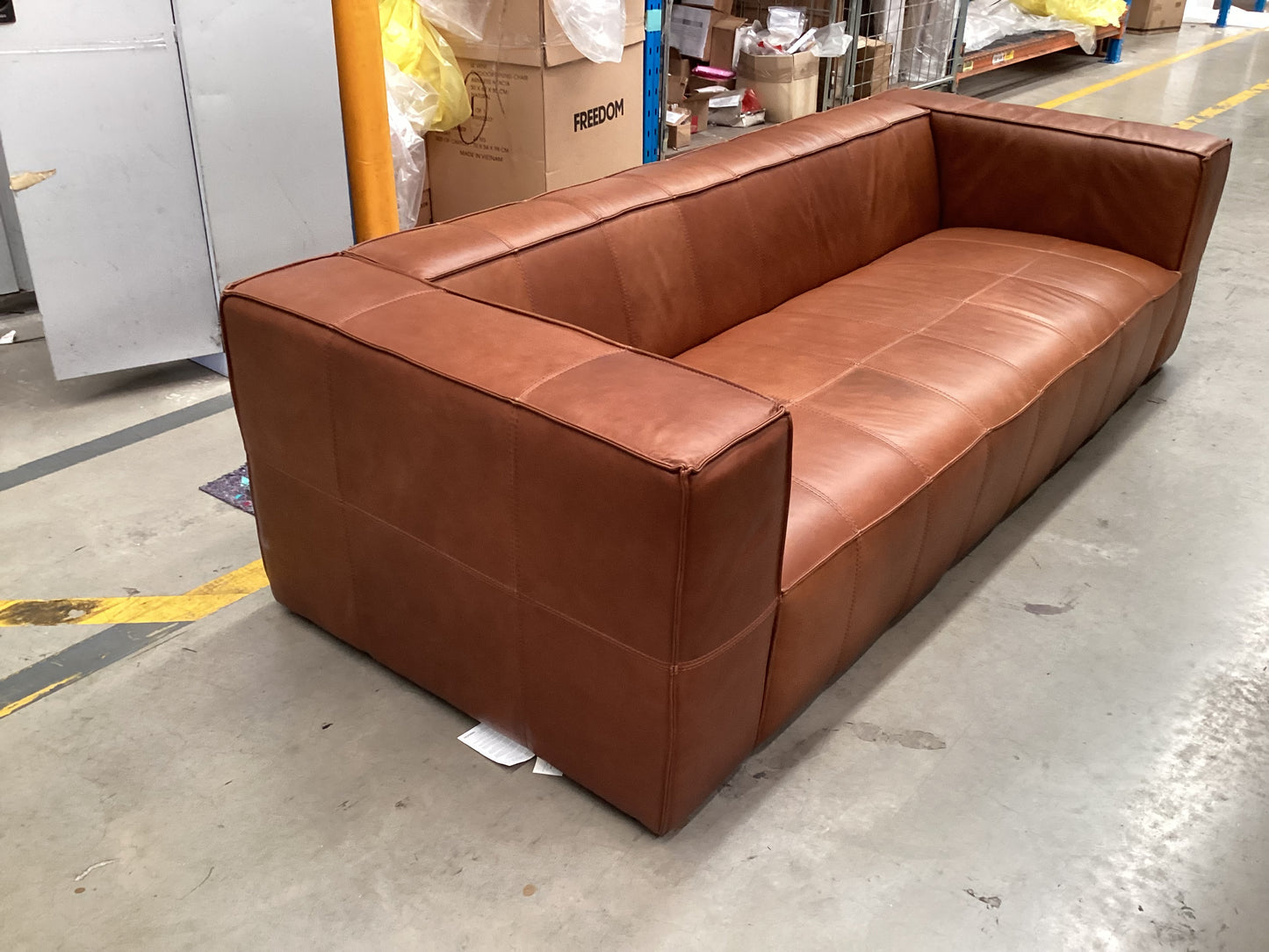 QLD QRS23338 Atlas Sofa 4S Benz Walnut