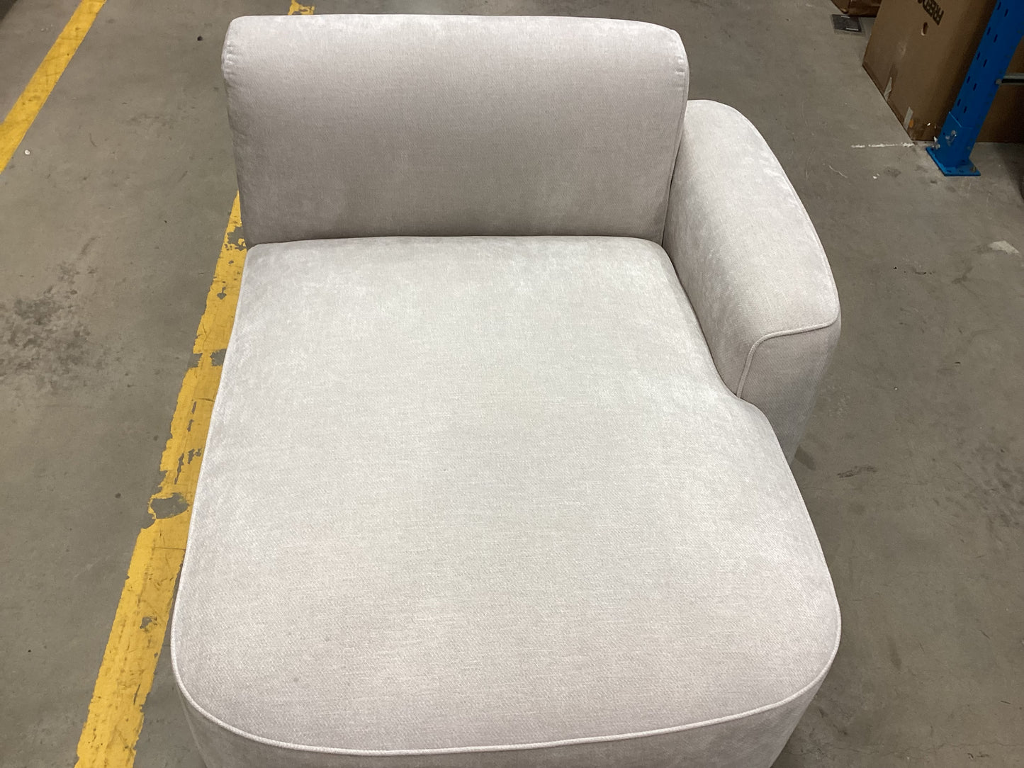 QLD QRS23240 Apartment 01 Modular Chaise RAF Glamour