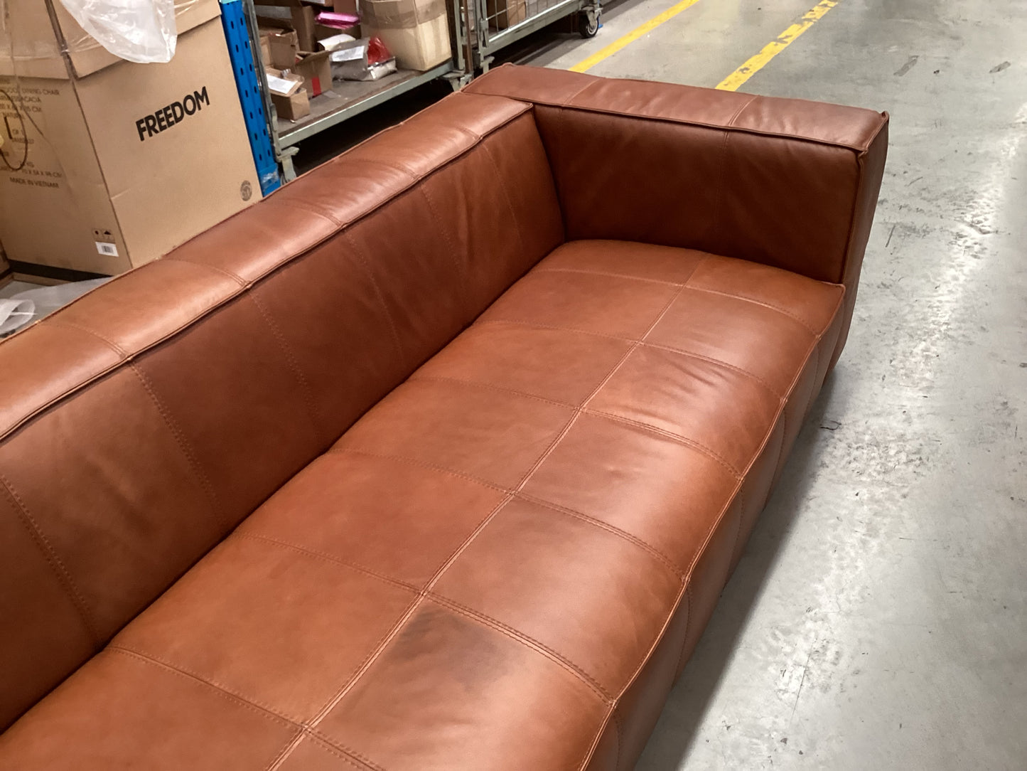 QLD QRS23338 Atlas Sofa 4S Benz Walnut