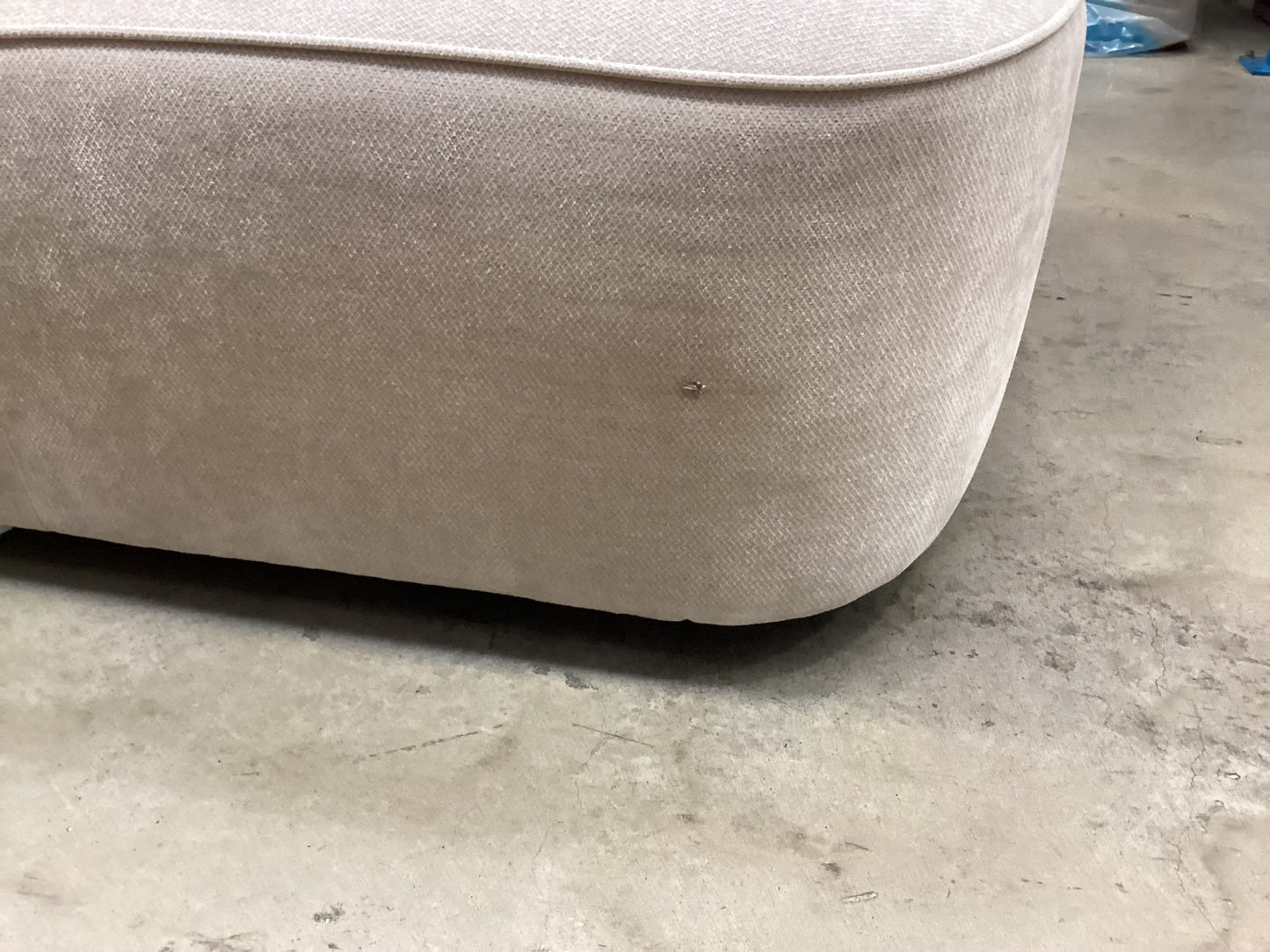 QLD QRS23240 Apartment 01 Modular Chaise RAF Glamour