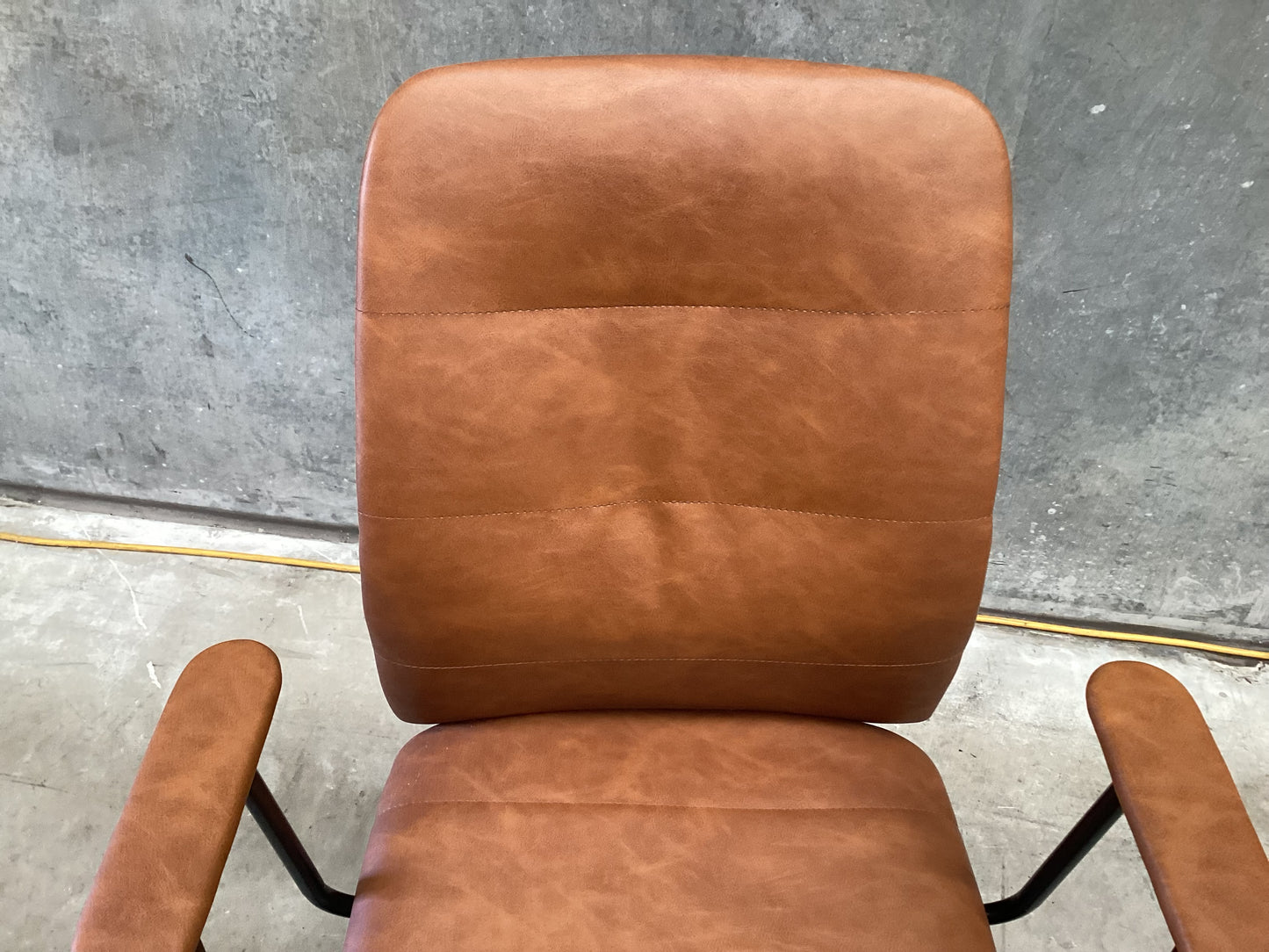 QLD QRS23377 Oren Office Chair  PU Vintage Tan