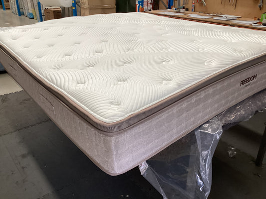 QLD QRS23340 Stratus Firm Mattress King   by Freedom