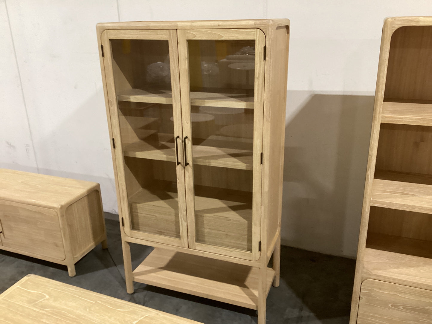 SMPN1387 Riviera Display Cabinet