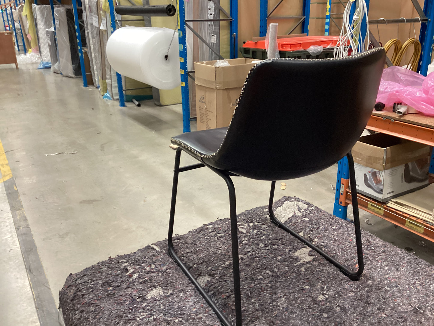 QLD QRS23025 Saddle Dining Chair   Black