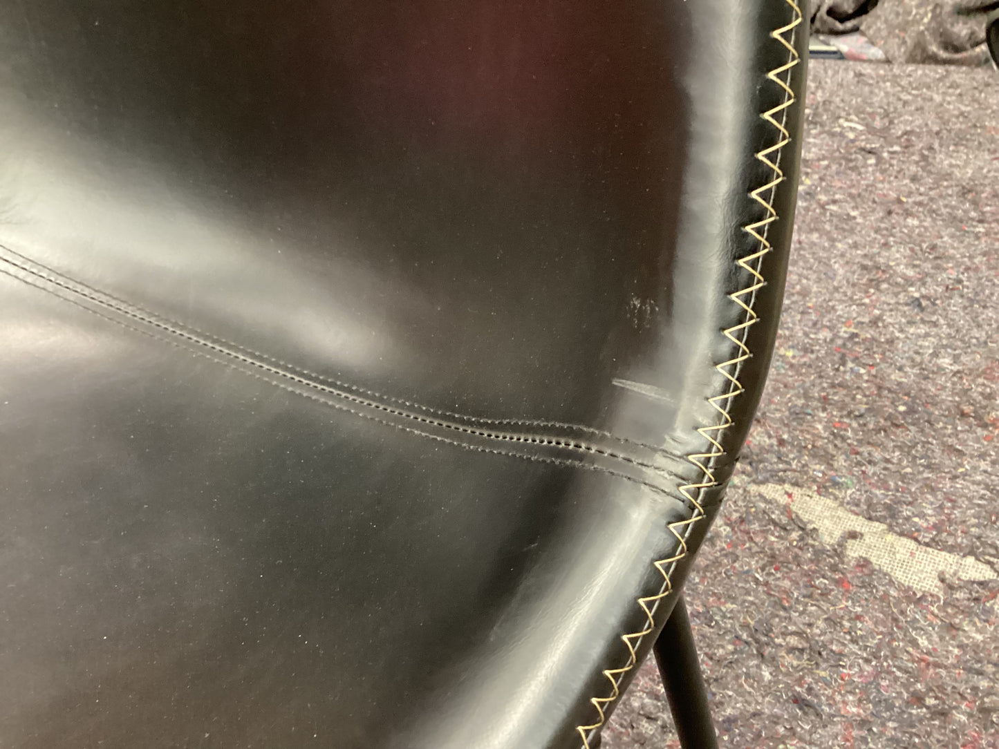 QLD QRS23025 Saddle Dining Chair   Black