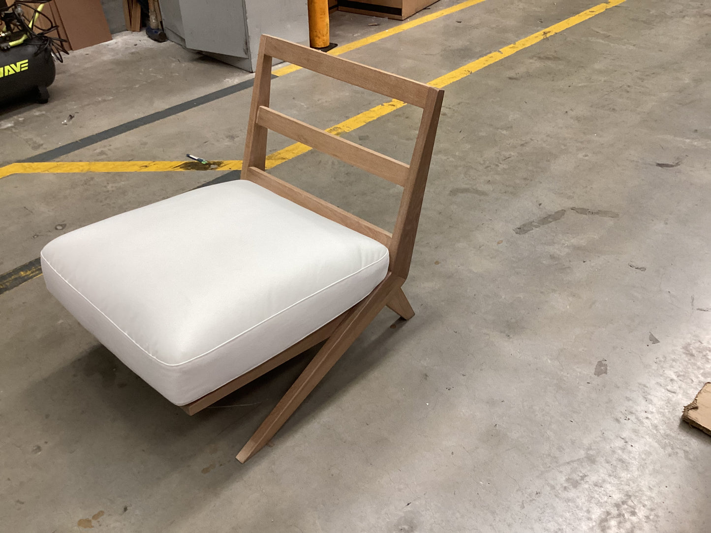 QLD QRS23043 Palm Springs Occasional Armchair Oak Leg