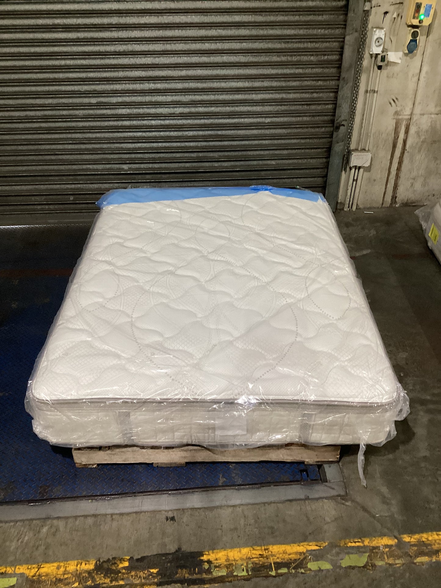 NSW CLN20935 Helix Medium Mattress Qiueen