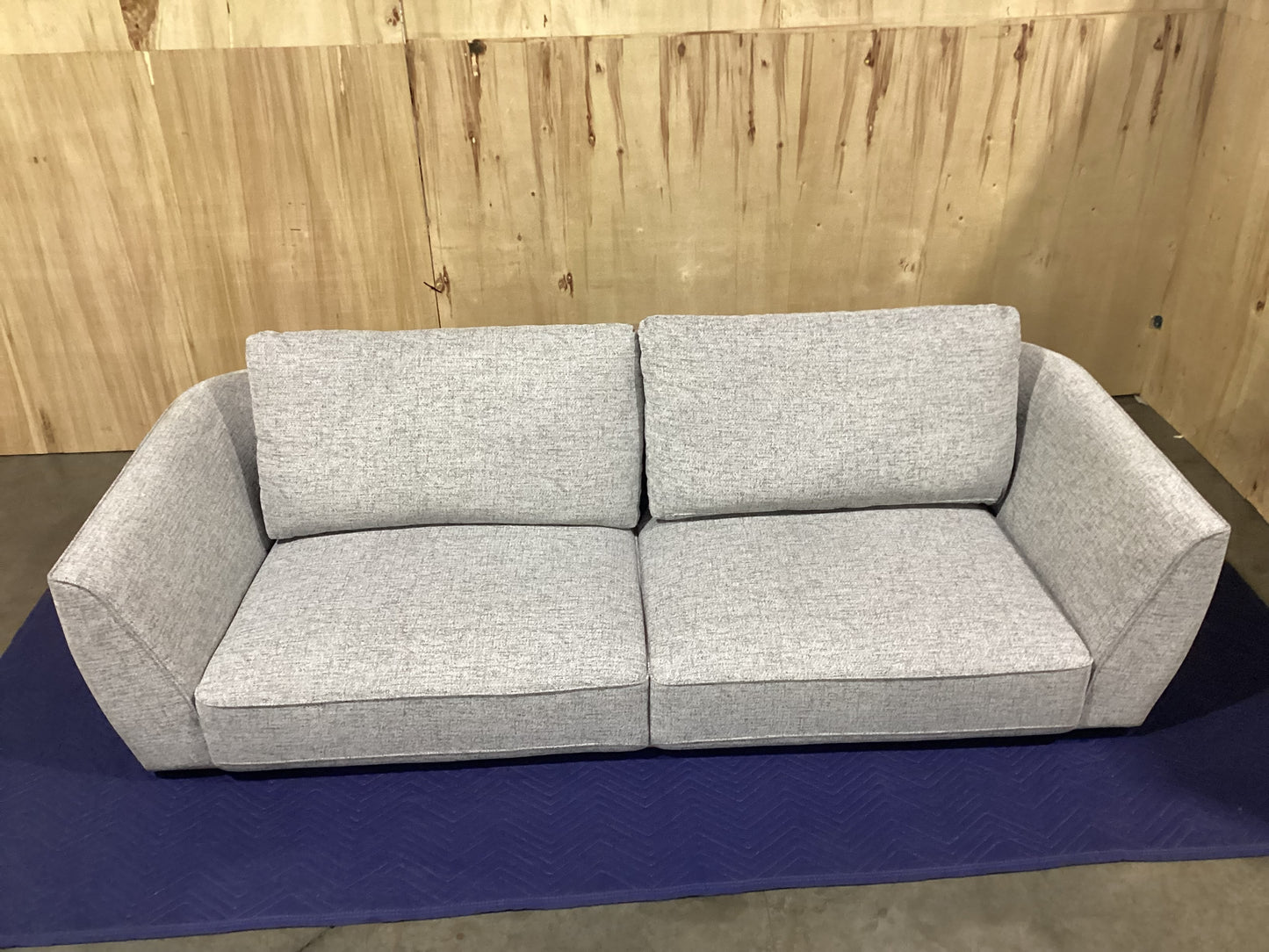 NSW CLN20954 Tomi Sofa 3S Hervey Pepper