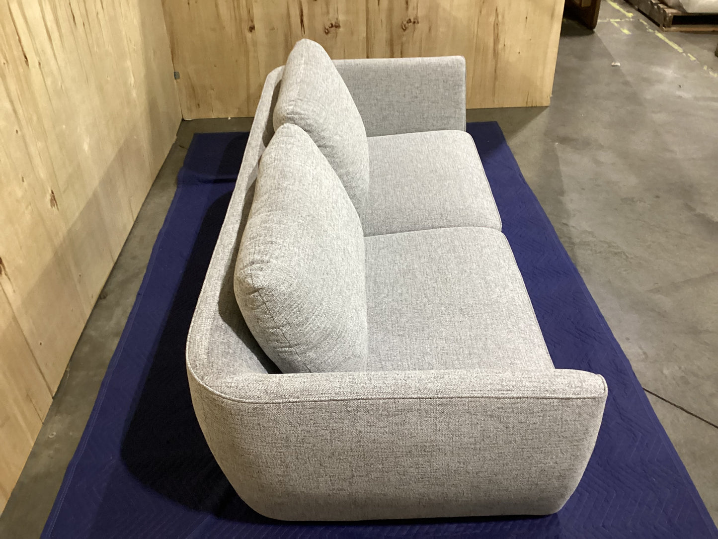 NSW CLN20954 Tomi Sofa 3S Hervey Pepper