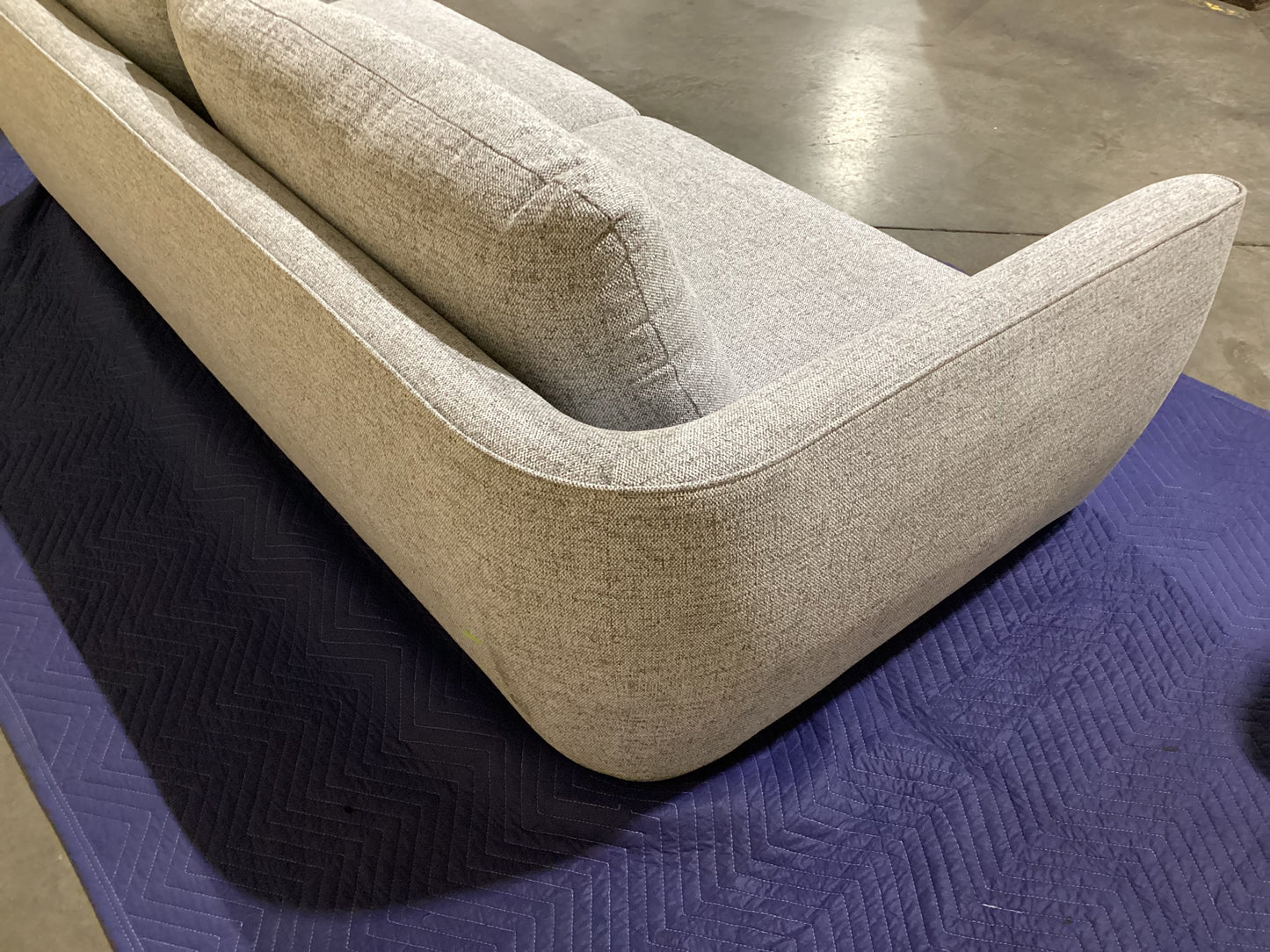 NSW CLN20954 Tomi Sofa 3S Hervey Pepper