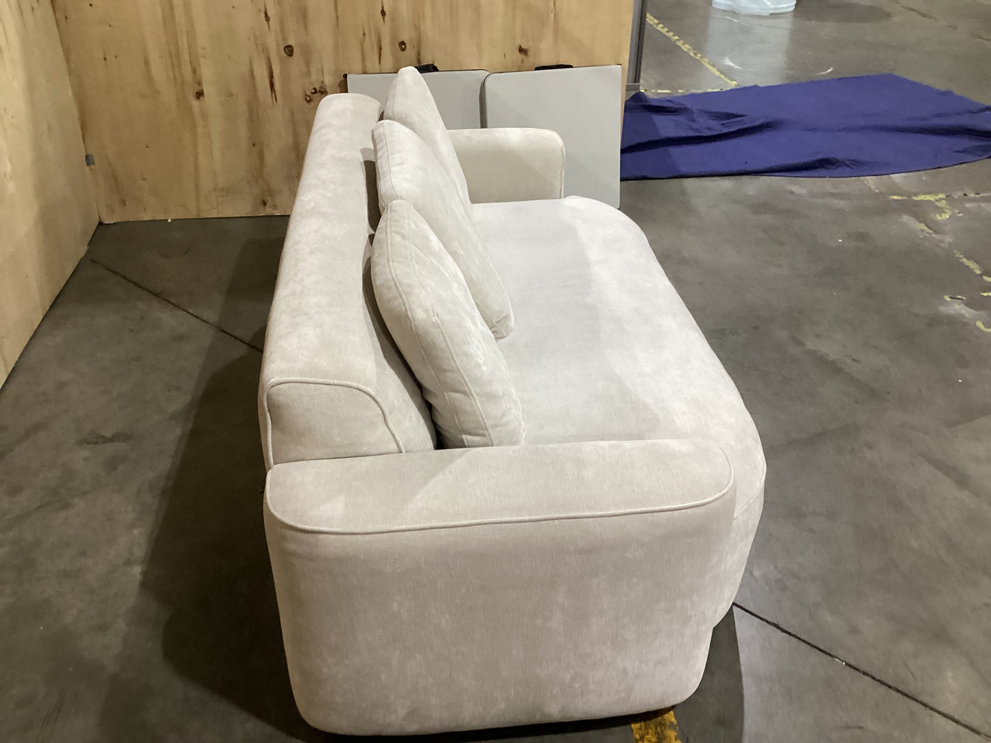 NSW PRN20296 Apartment 01 Sofa 3S  Glamour Natural