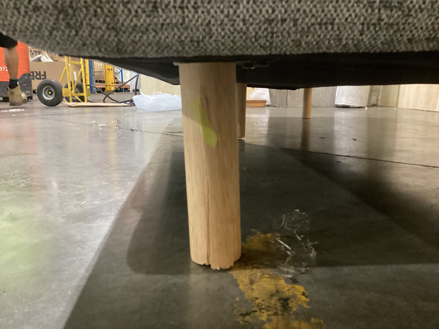 NSW CLN10834 Tomi Sofa 3S Hervey Pepper