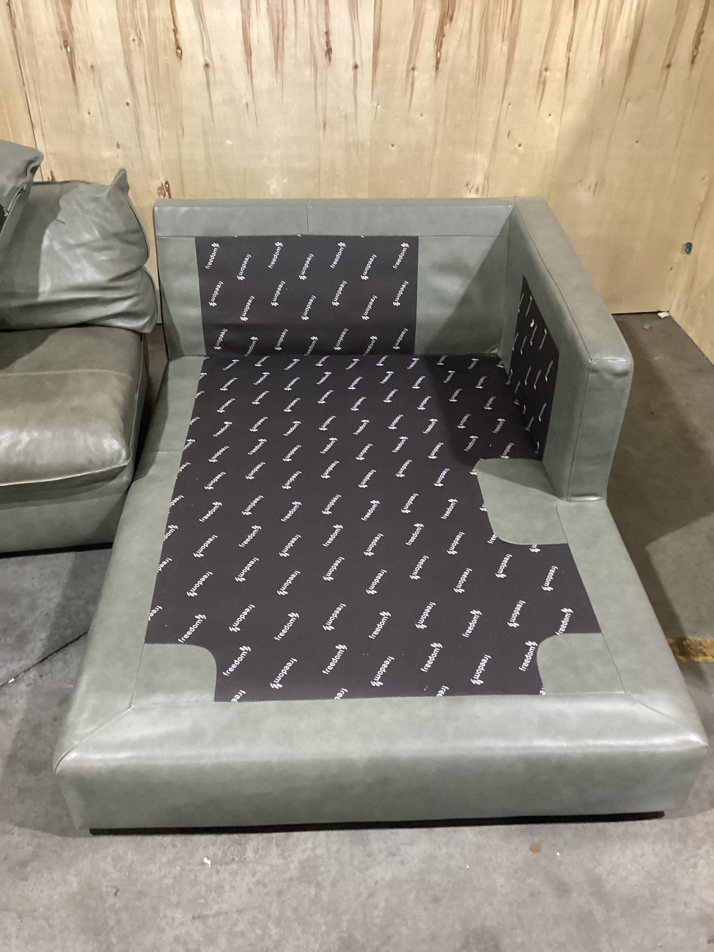 NSW MT24557 Sorrento Modular Chaise RAF+3S LAF Bendigo Green