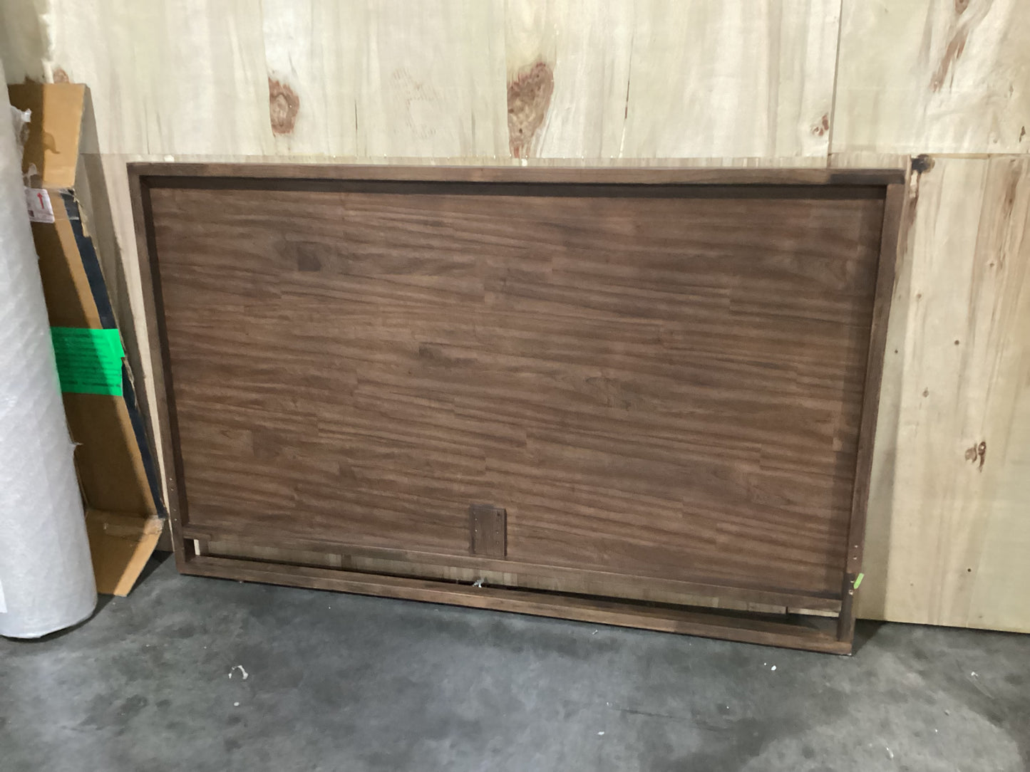 NSW CLN10907 Hubertt Bed King Walnut (HB+FB)