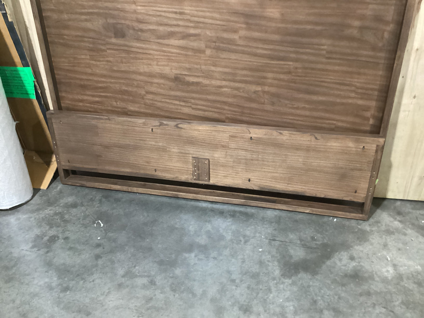 NSW CLN10907 Hubertt Bed King Walnut (HB+FB)