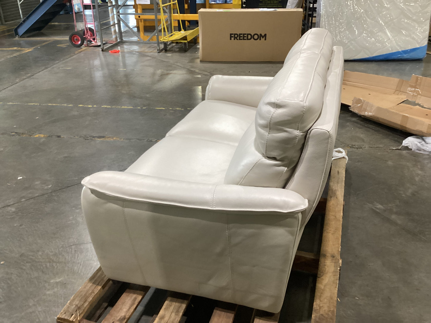 NSW CLN11558 Dexter Sofa 2.5S Lucia Frost