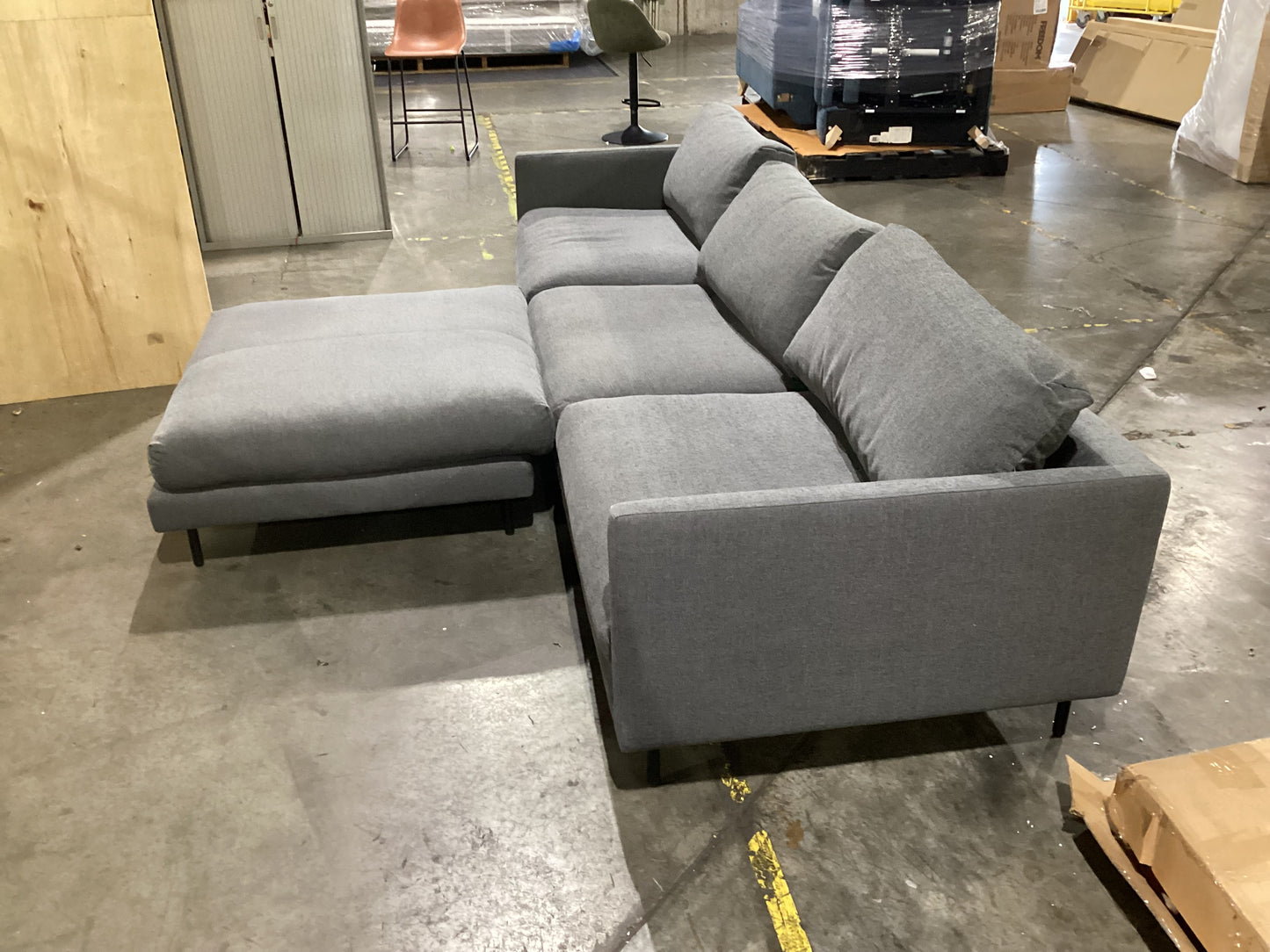 NSW MT24643 Bondi Modular Sofa with Ottoman Sancy Ottoman (4 Pieces)