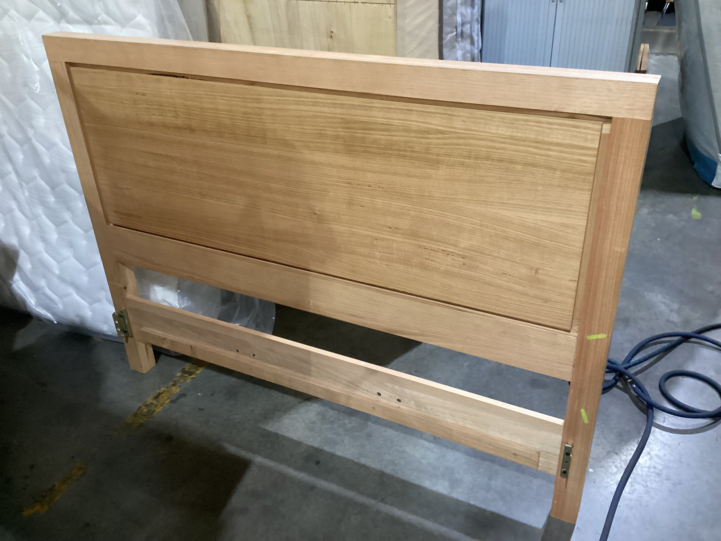 NSW MT24654 Hensley Bed Queen Natural