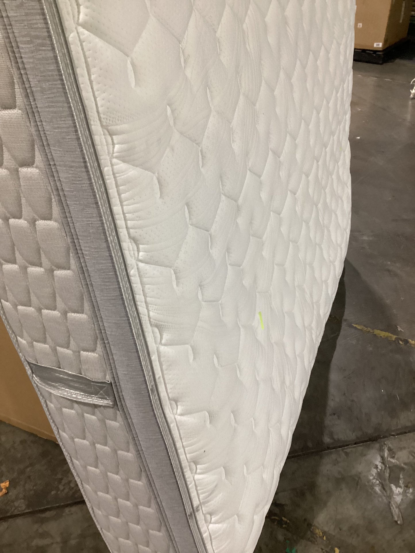 NSW CLN11662 Sealy Solara Firm Mattress King