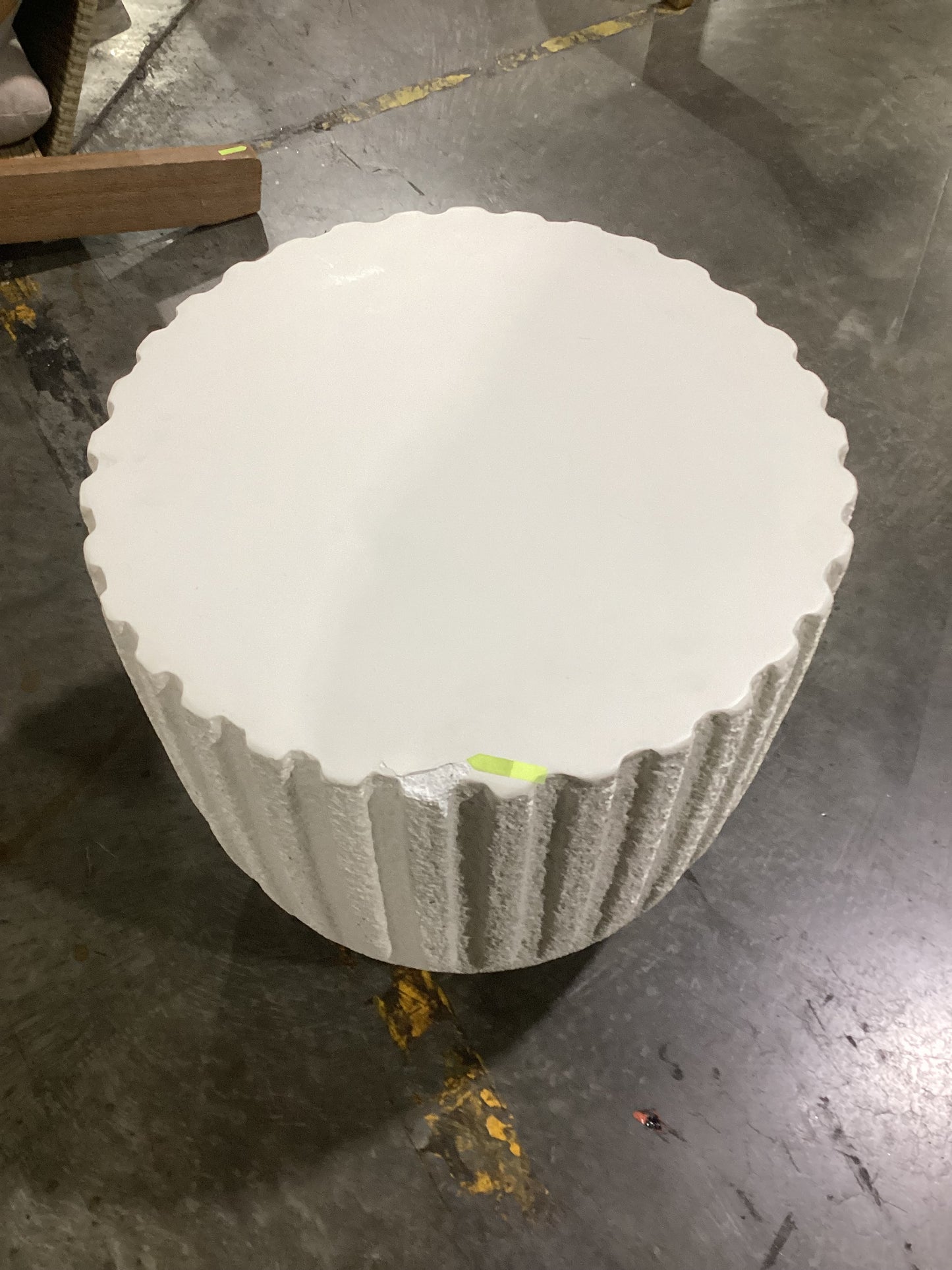 NSW CLN11675 Shaol Outdoor Side Table Round 51cm Concrete White