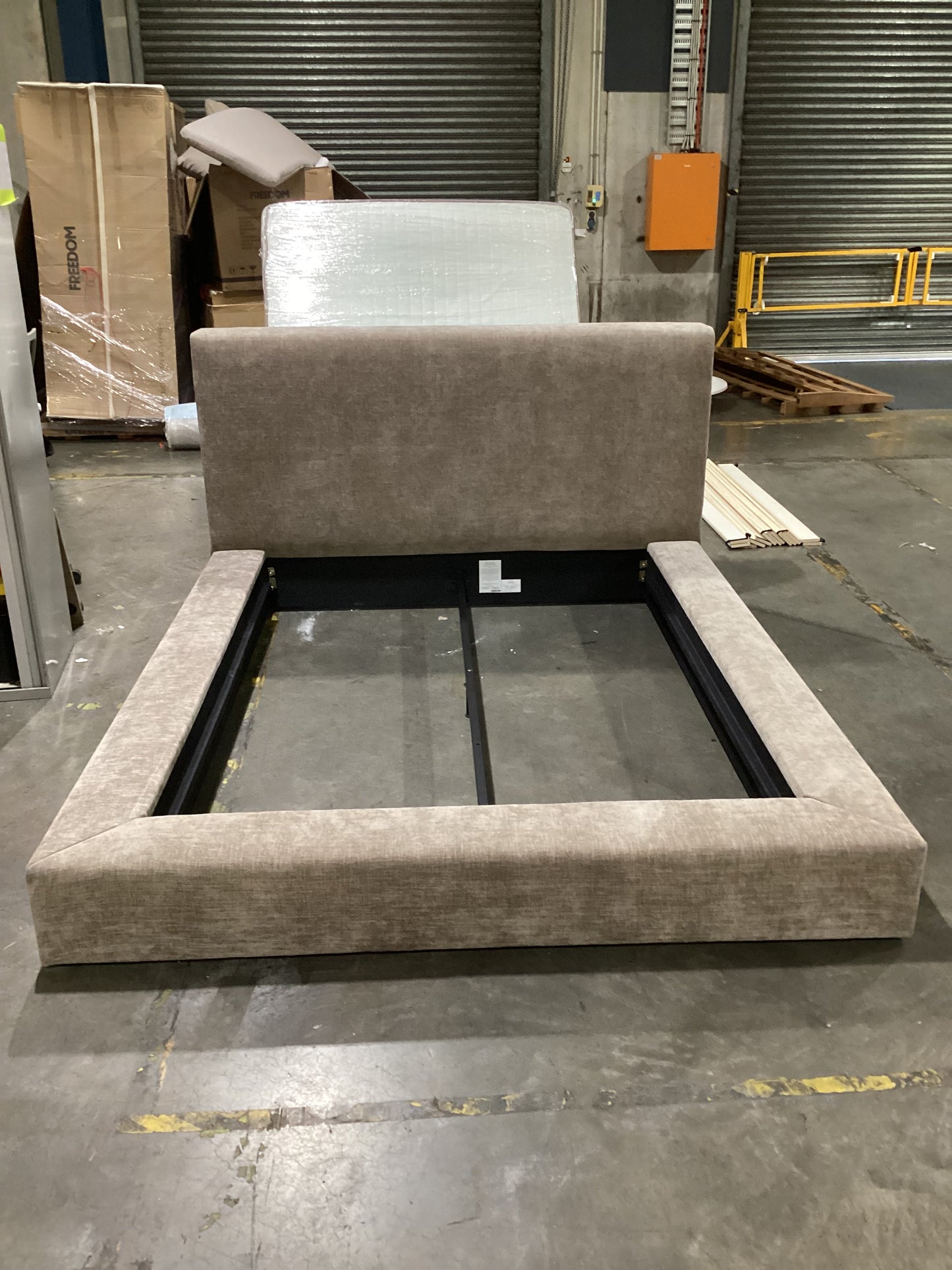 NSW MT24676 Elio Bed Queen Mushroom
